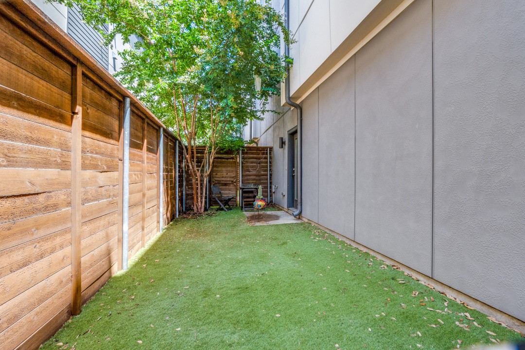 5608 Lindell Avenue Dallas TX 75206