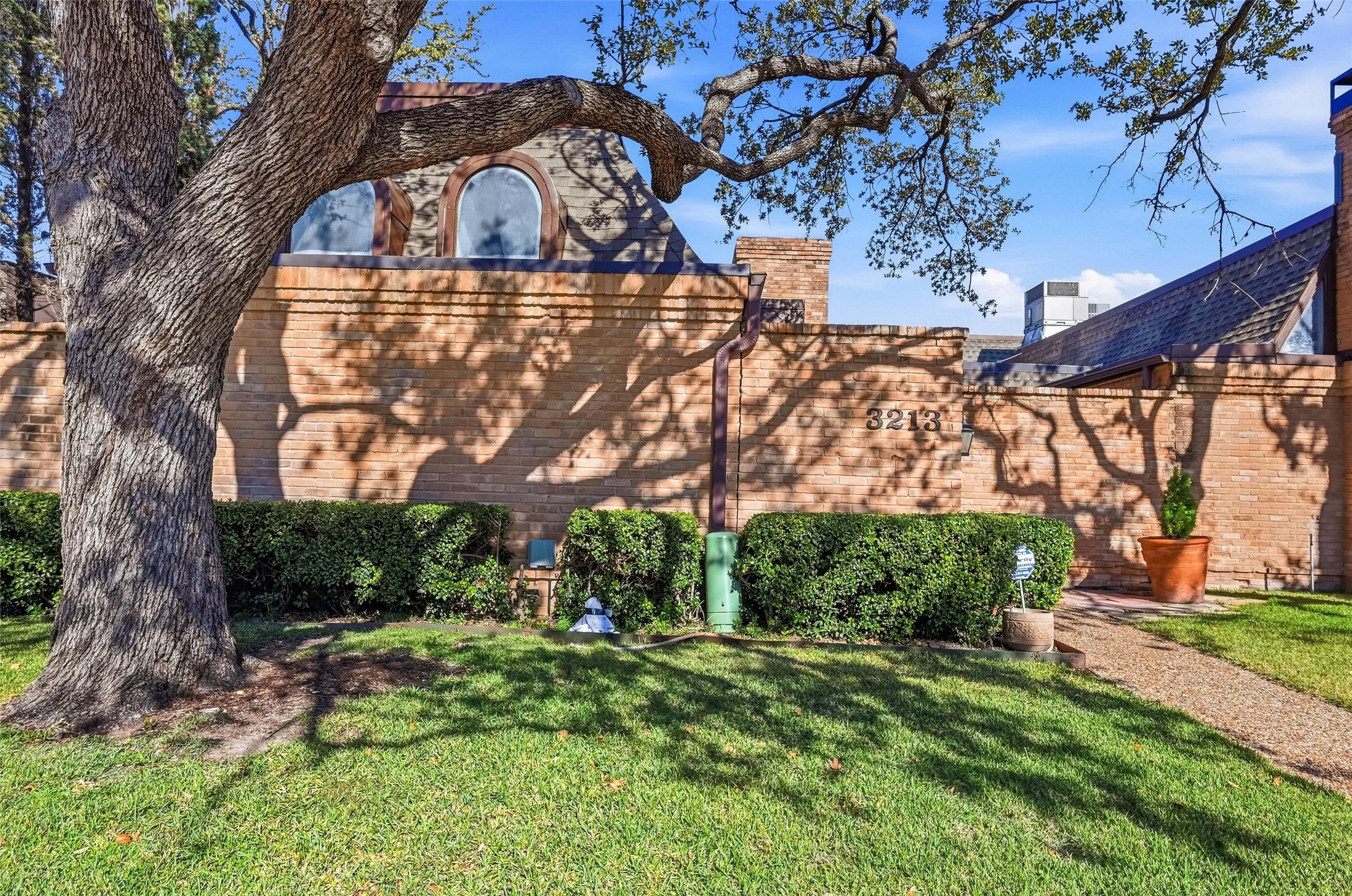 3213 Stonehenge Lane Carrollton TX 75006