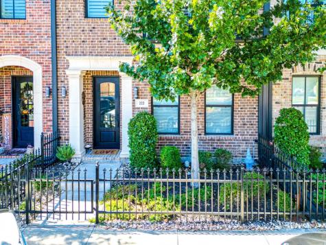 222 S Monroe Street Waxahachie TX 75165