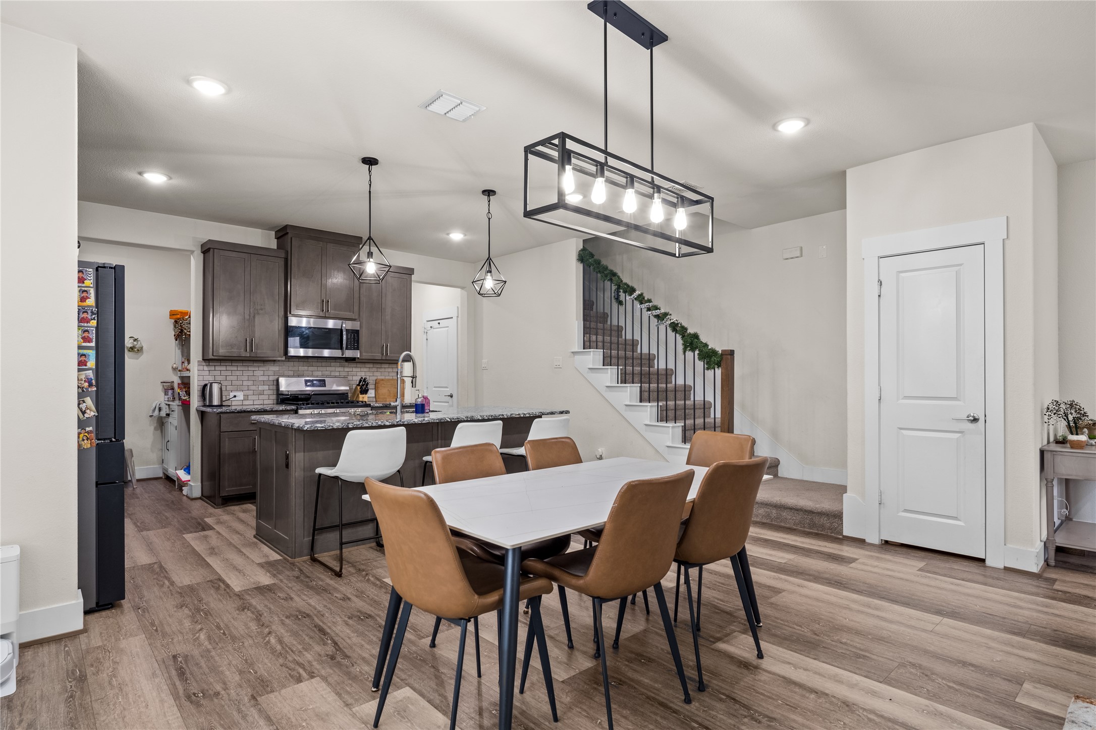 827 Crystal Oak Lane Arlington TX 76005