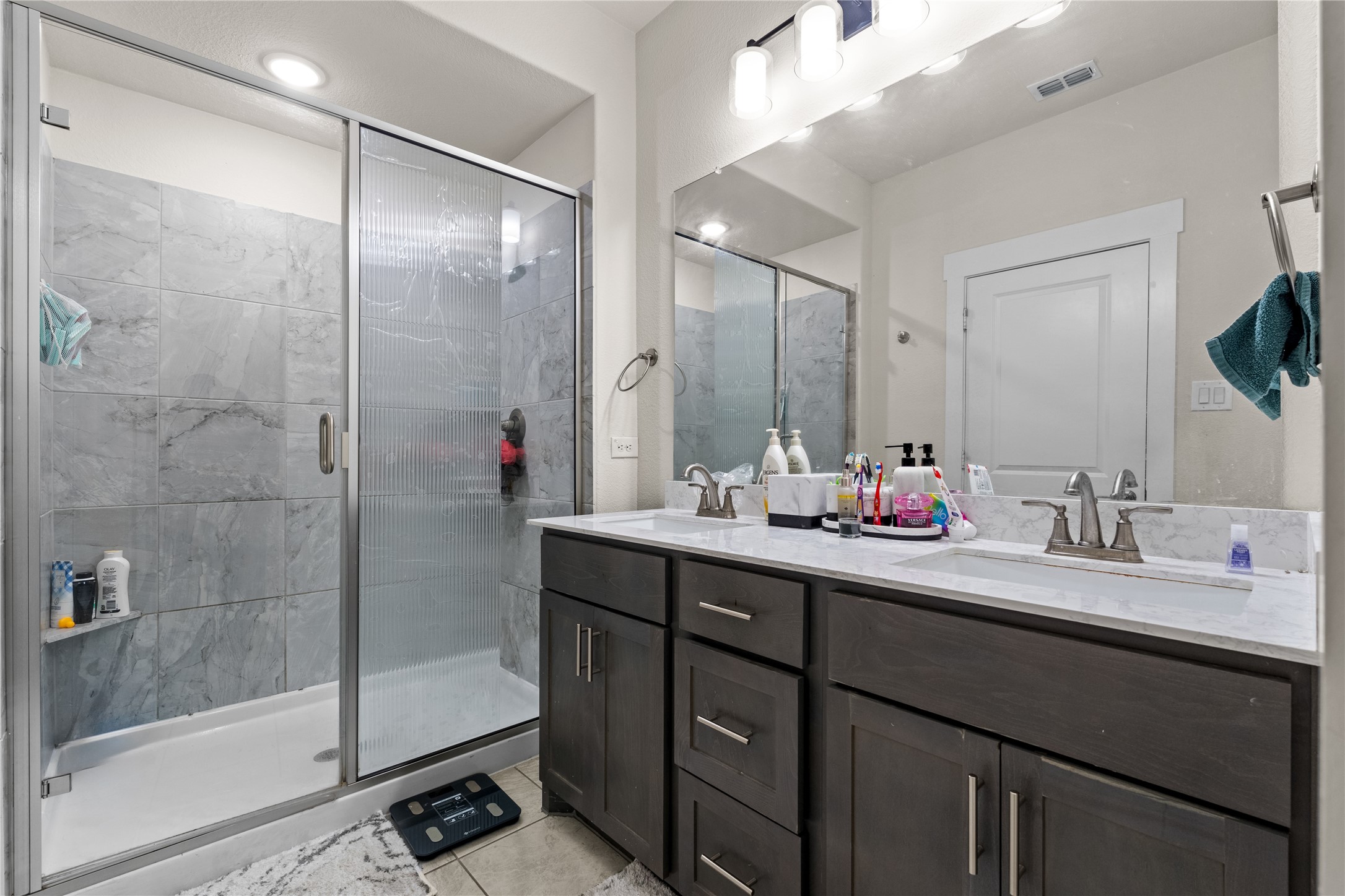 827 Crystal Oak Lane Arlington TX 76005