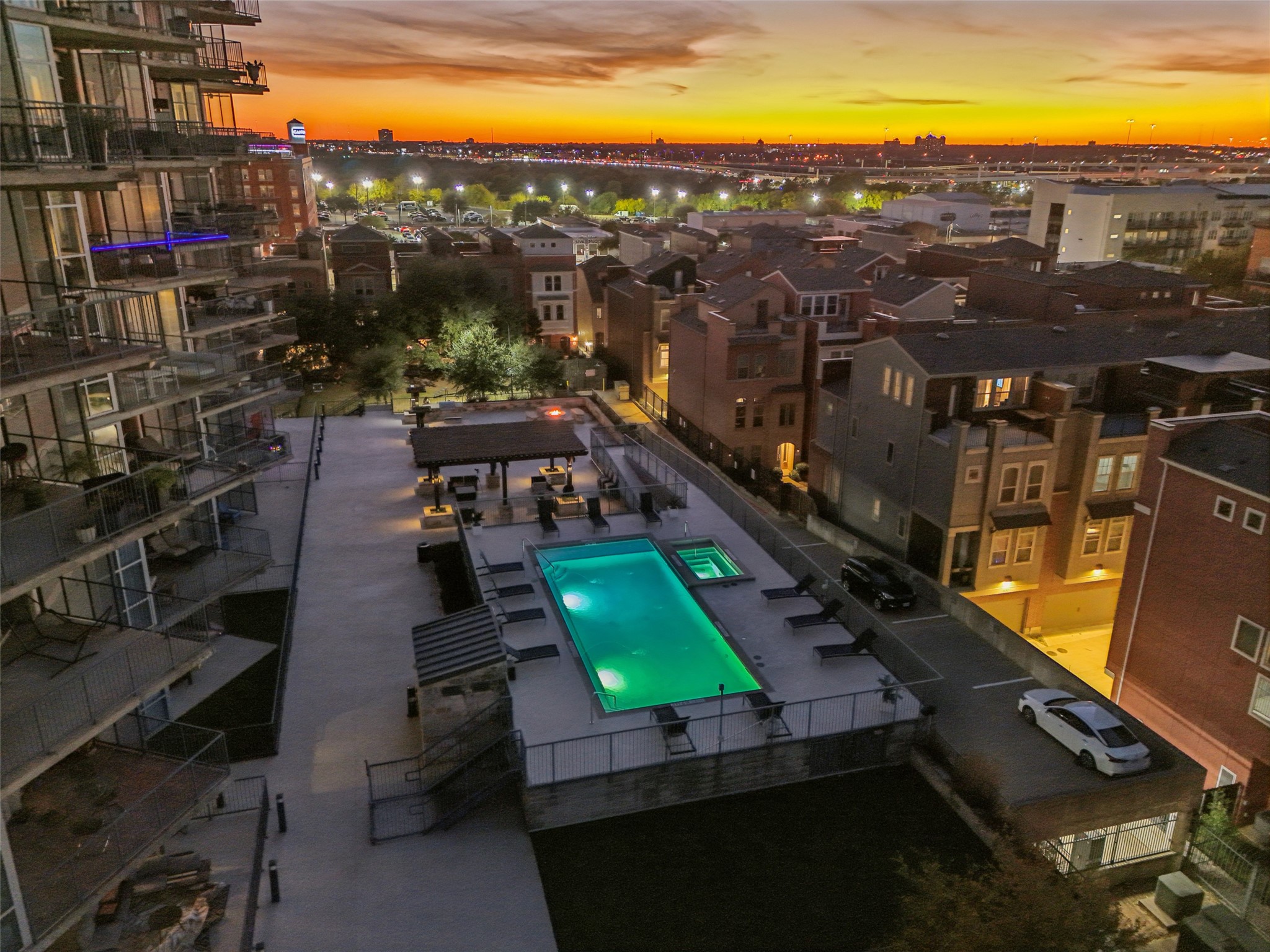 1001 Belleview Street Dallas TX 75215