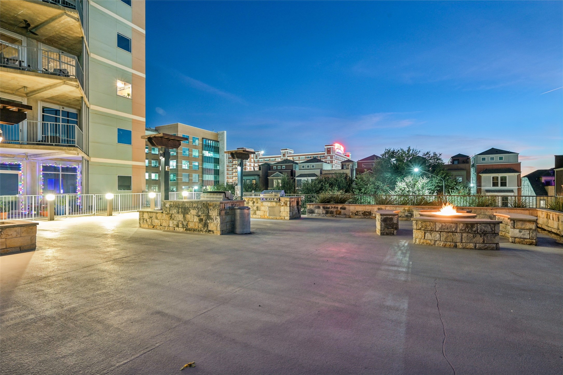 1001 Belleview Street Dallas TX 75215