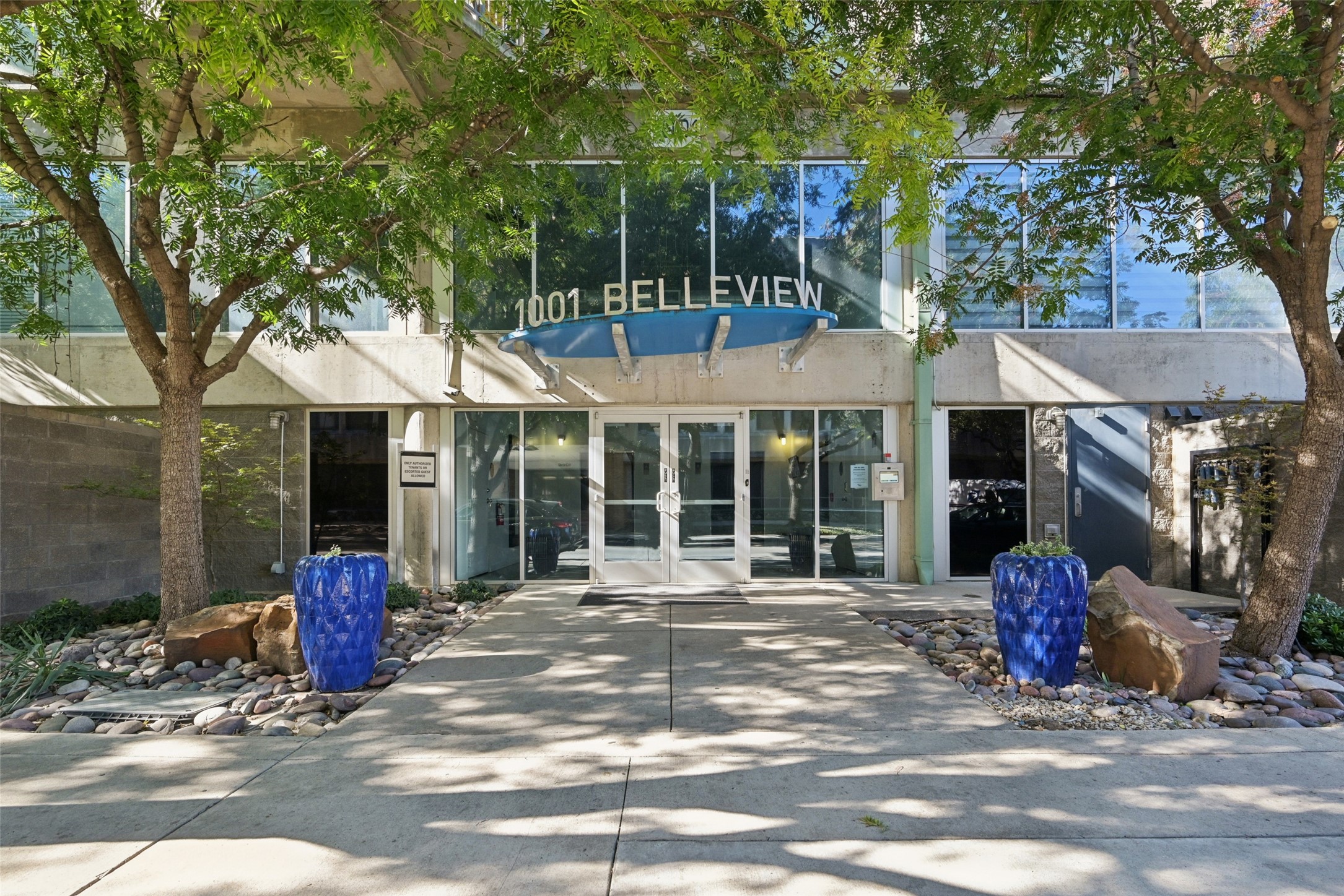 1001 Belleview Street Dallas TX 75215