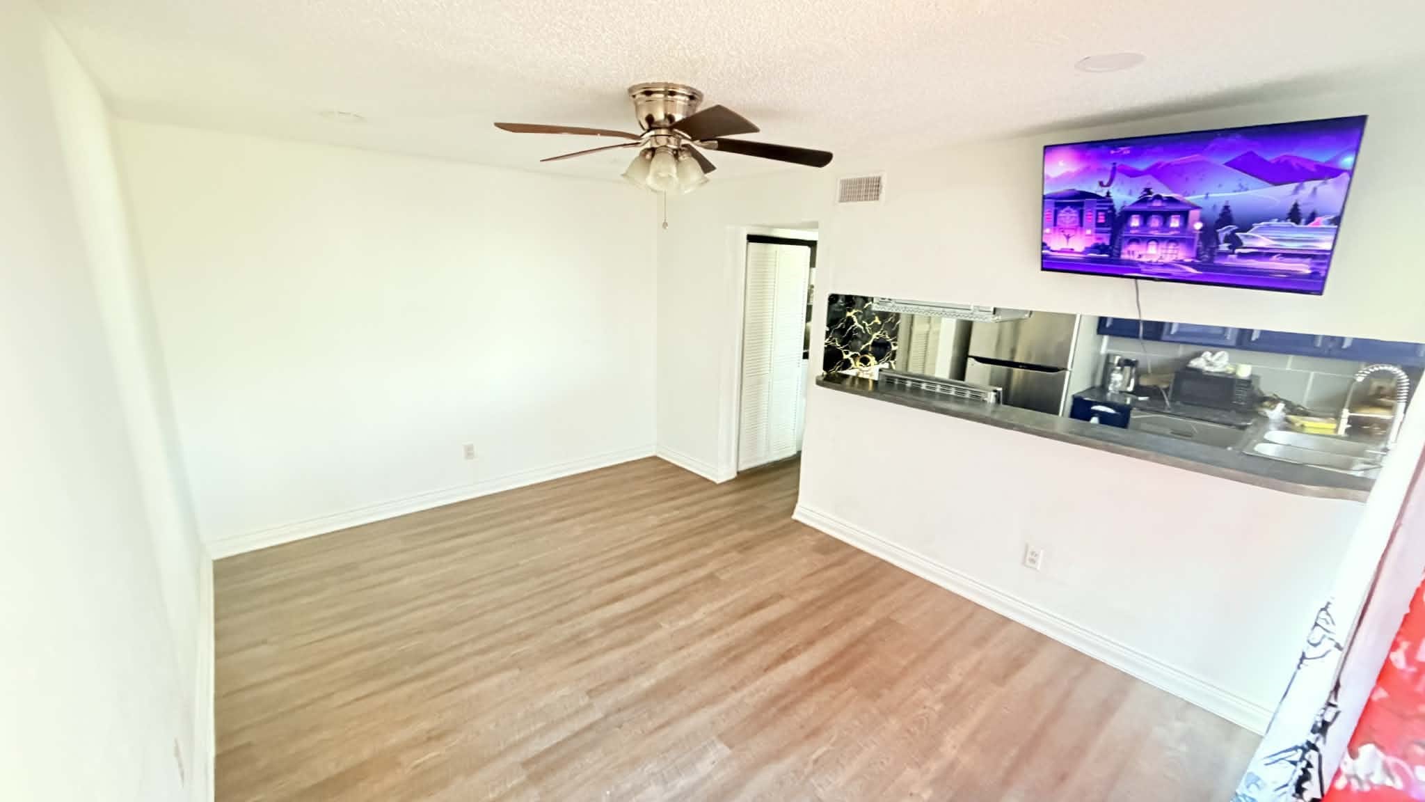 732 Valiant Circle Garland TX 75043
