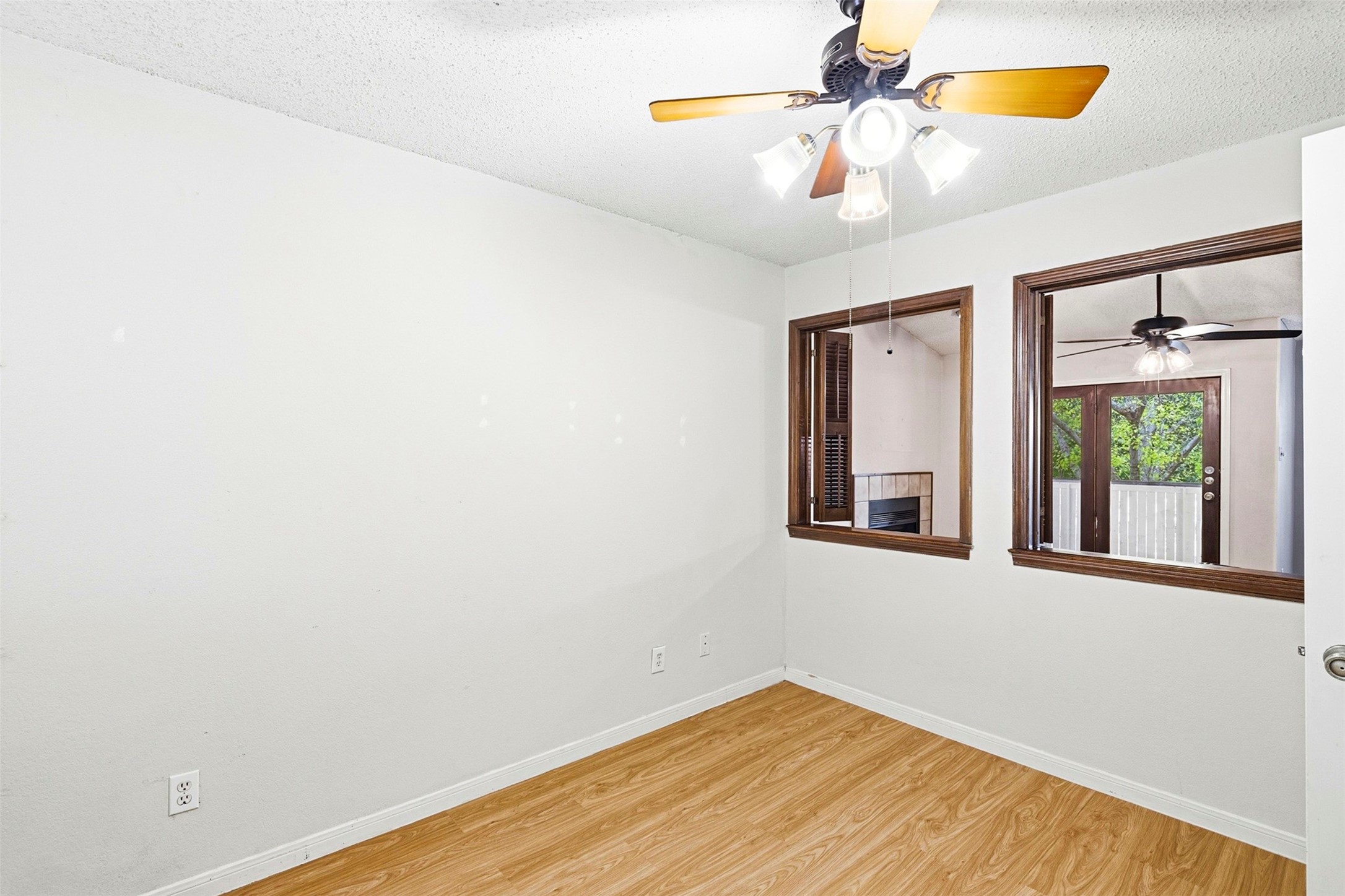 2014 Willoughby Lane Arlington TX 76011