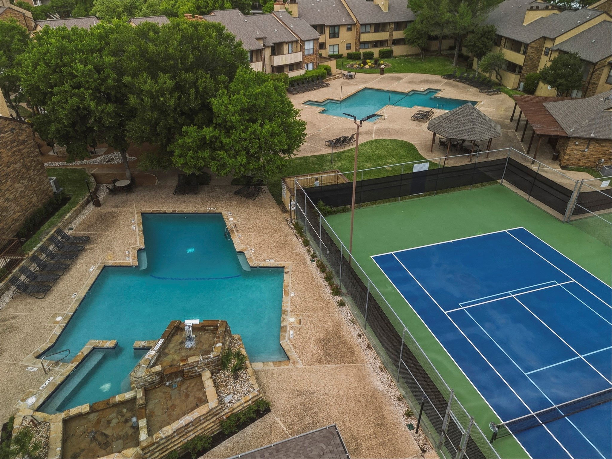 2014 Willoughby Lane Arlington TX 76011
