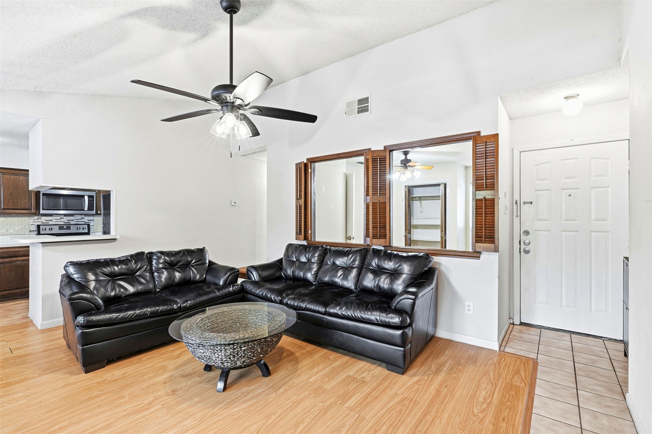 2014 Willoughby Lane Arlington TX 76011