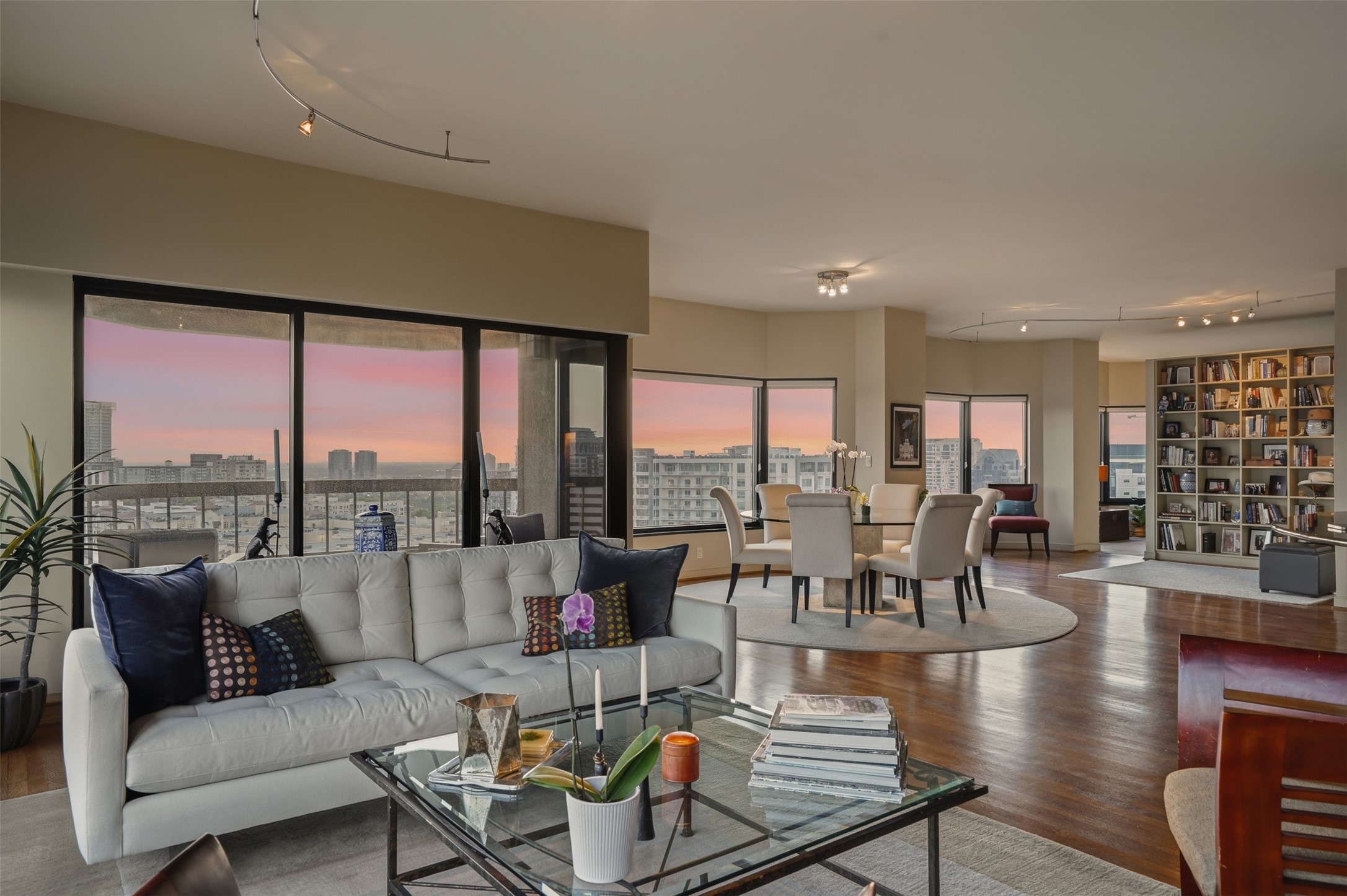 3030 Mckinney Avenue Dallas TX 75204