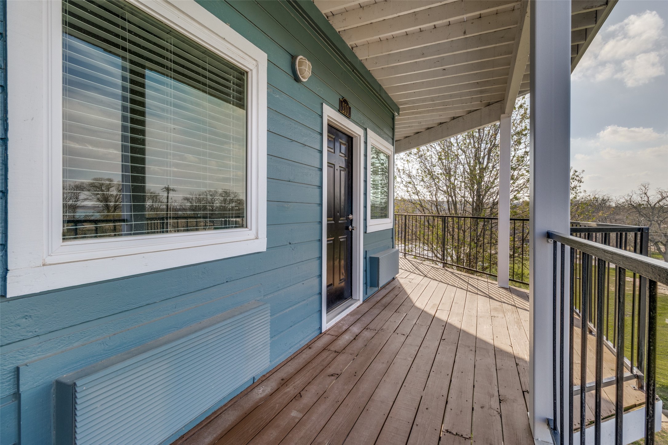 2164 Tanglewood Boulevard Pottsboro TX 75076