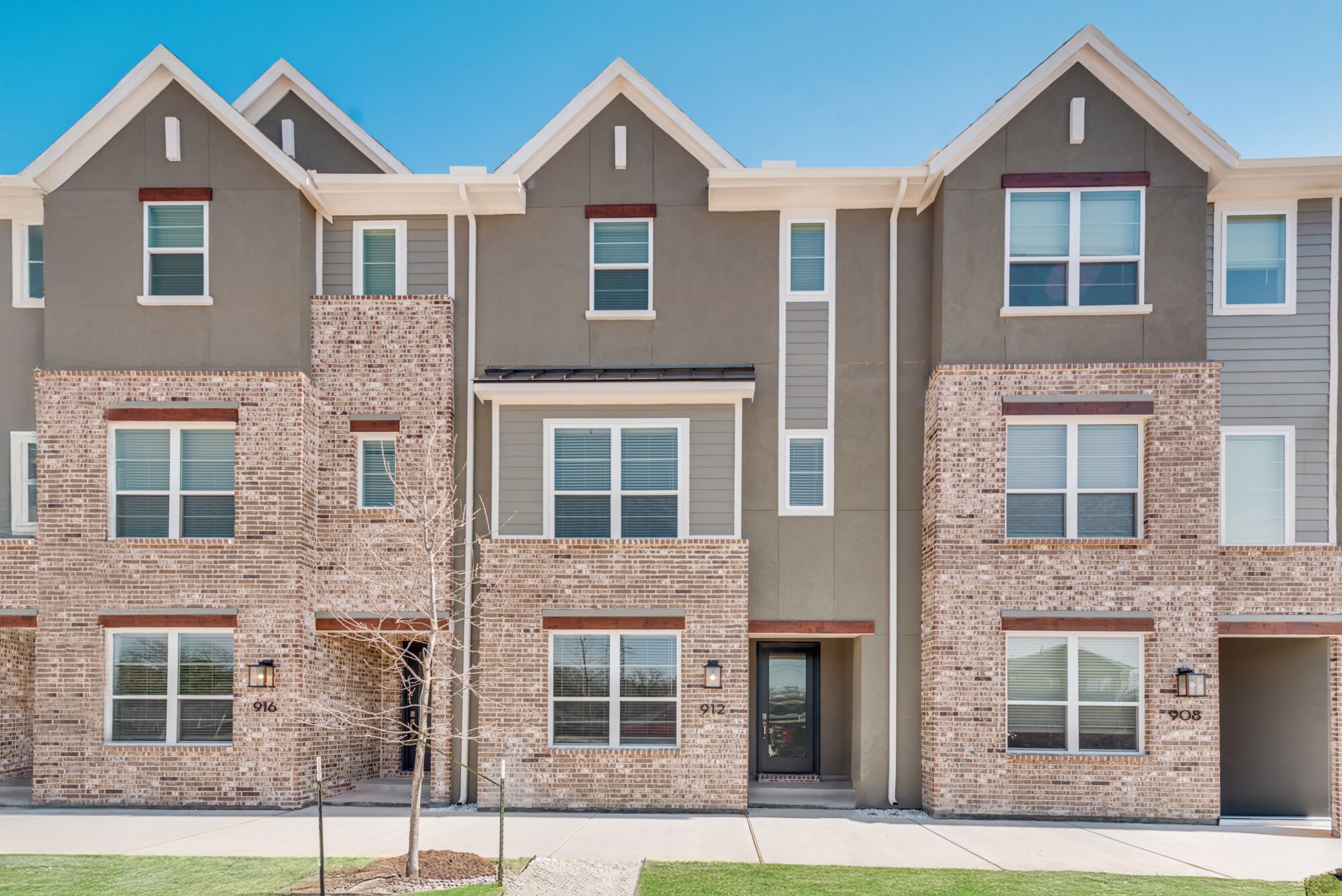 732 Ash Road Plano TX 75075