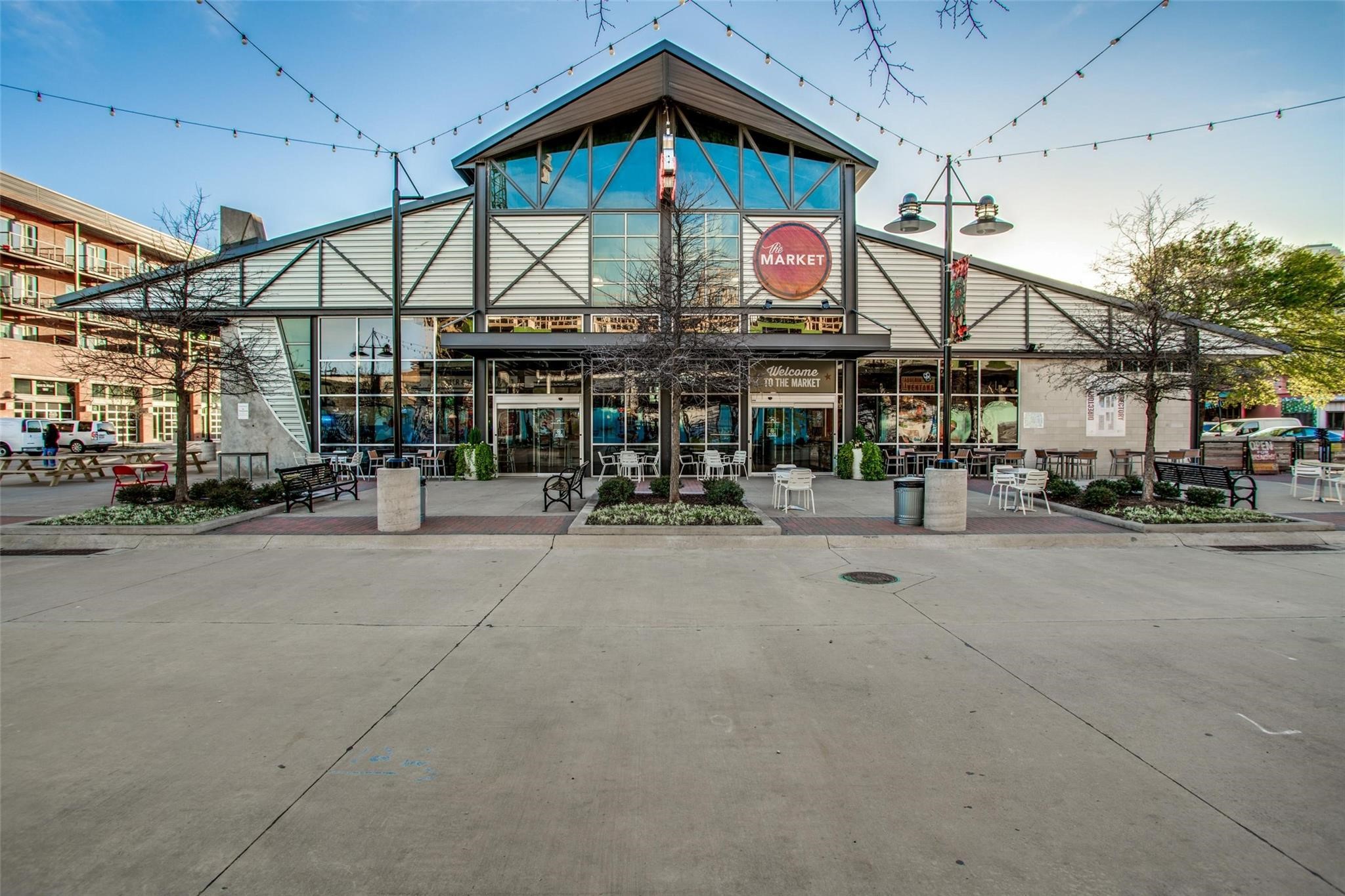2220 Canton Street Dallas TX 75201