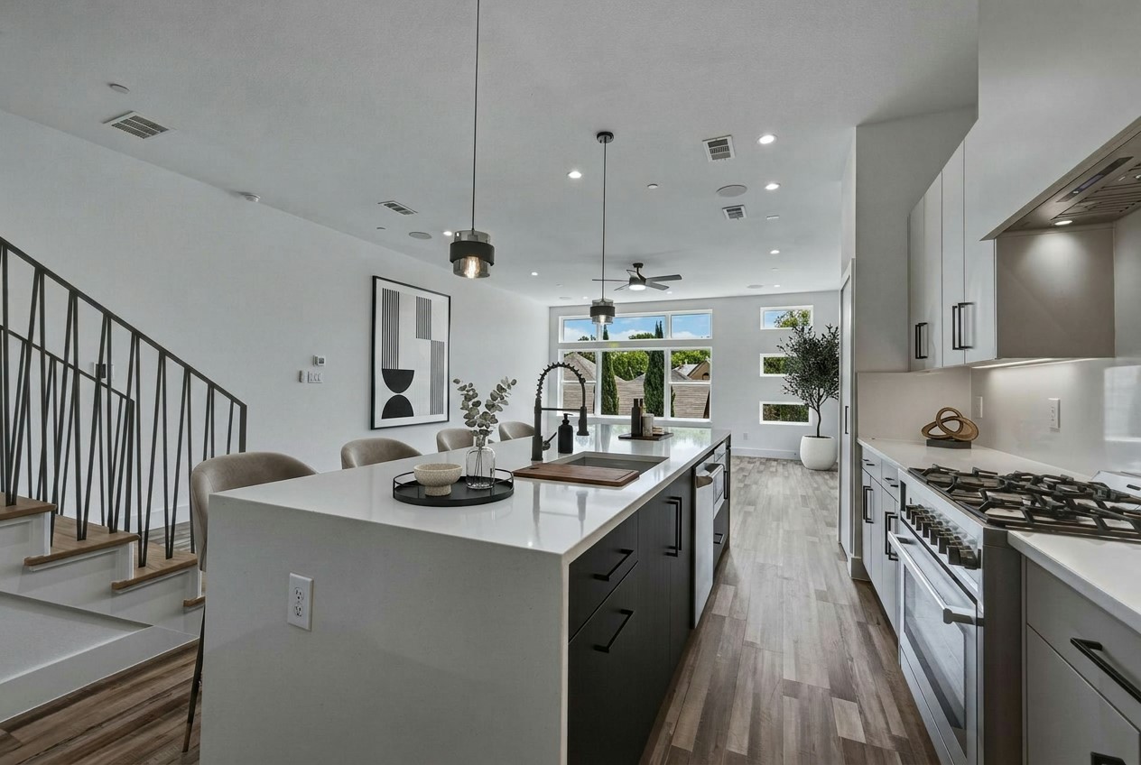 521 Melba Street Dallas TX 75208