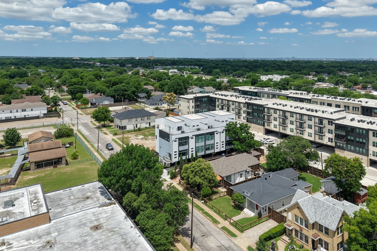 521 Melba Street Dallas TX 75208