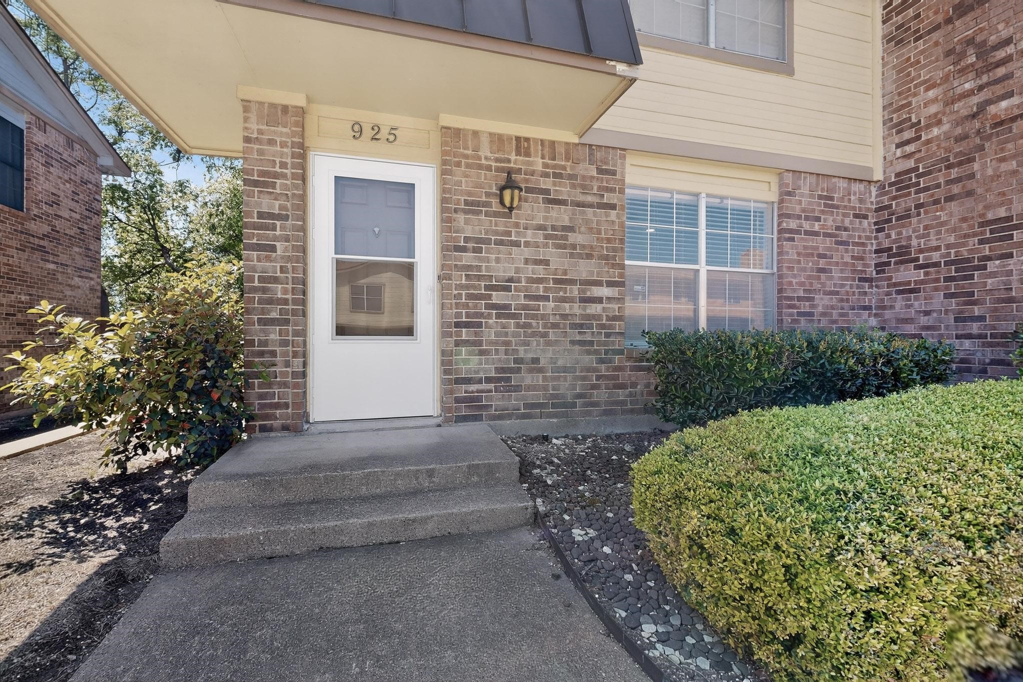 925 Cedar Terrace Cedar Hill TX 75104