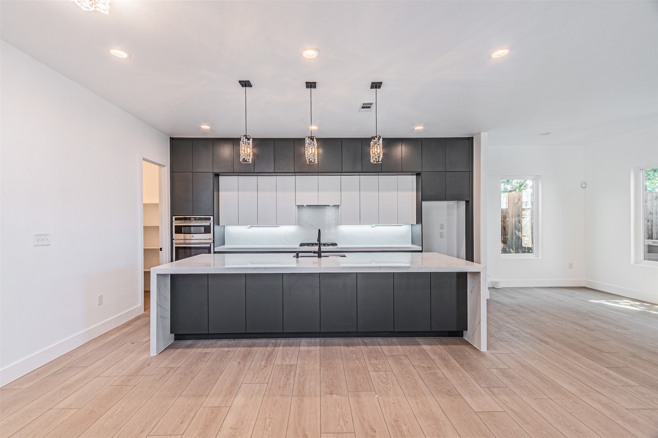 4319 Sylvester Street Dallas TX 75219