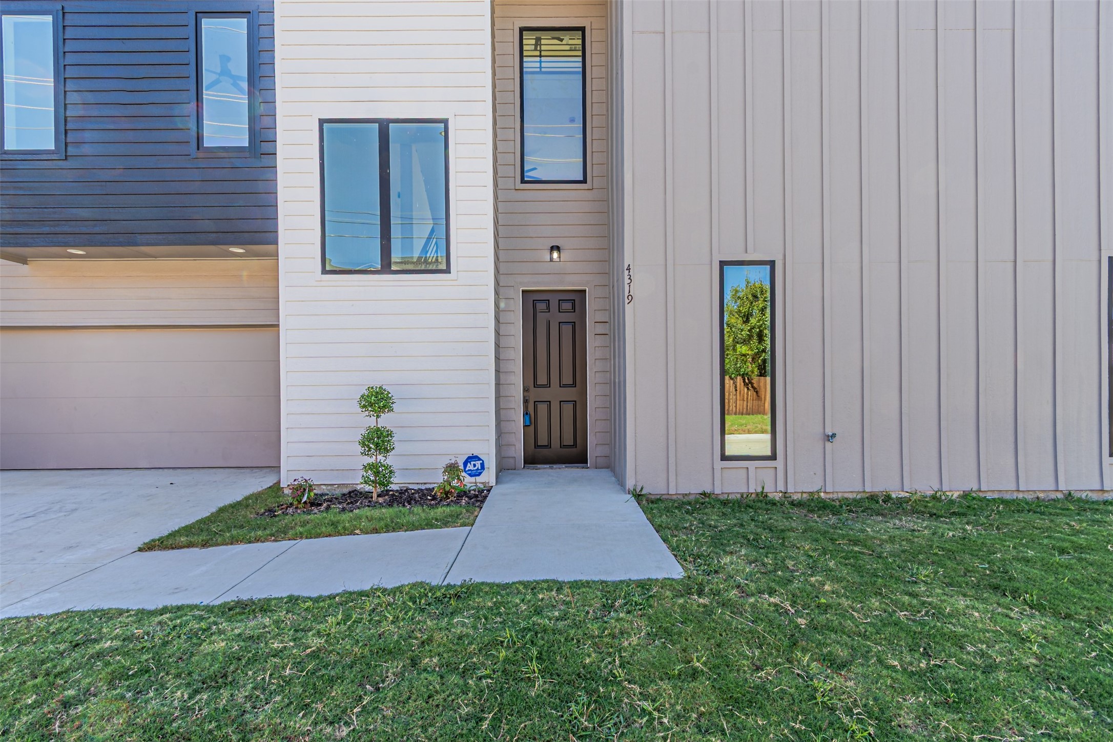 4319 Sylvester Street Dallas TX 75219