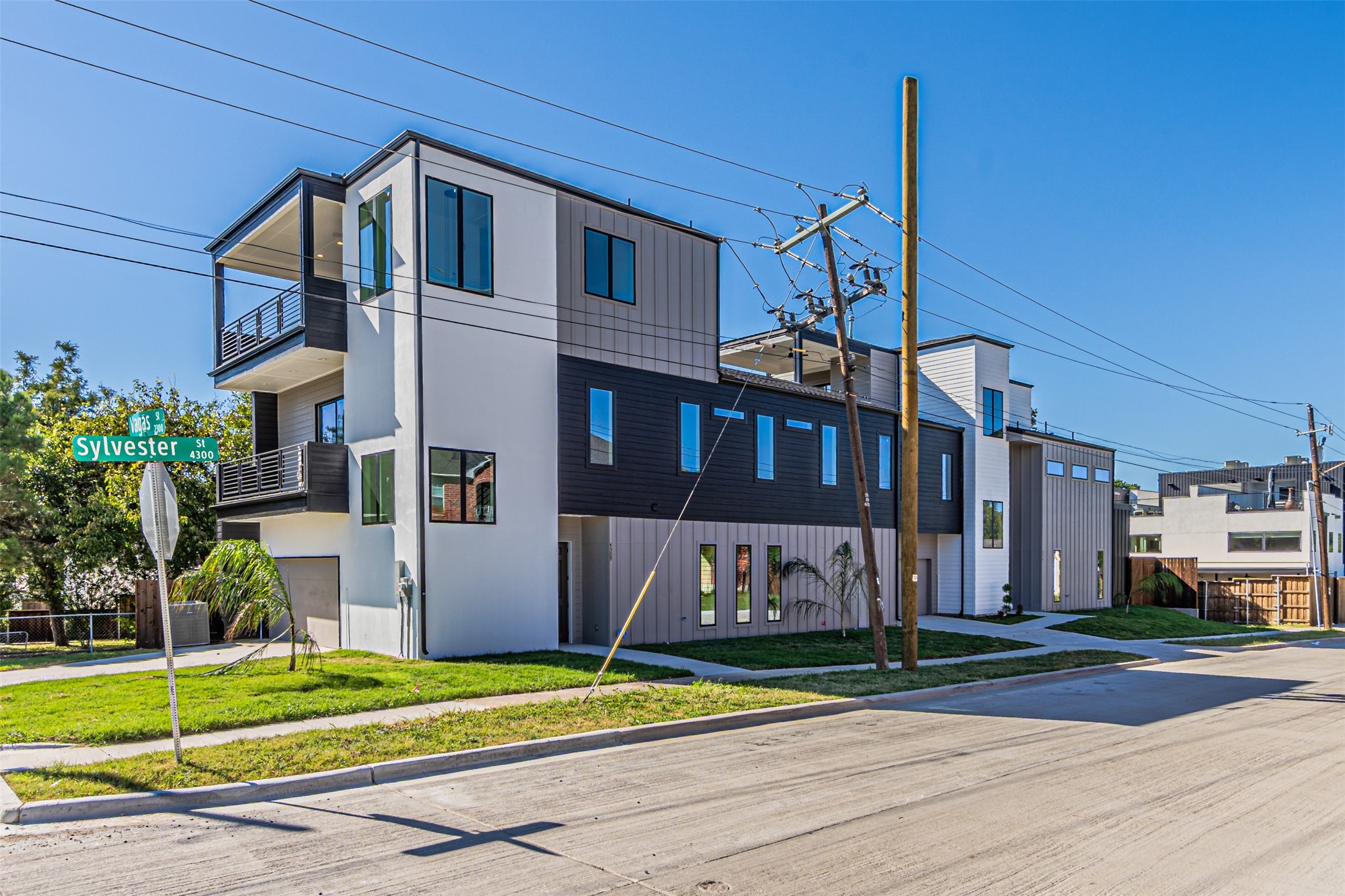 4319 Sylvester Street Dallas TX 75219