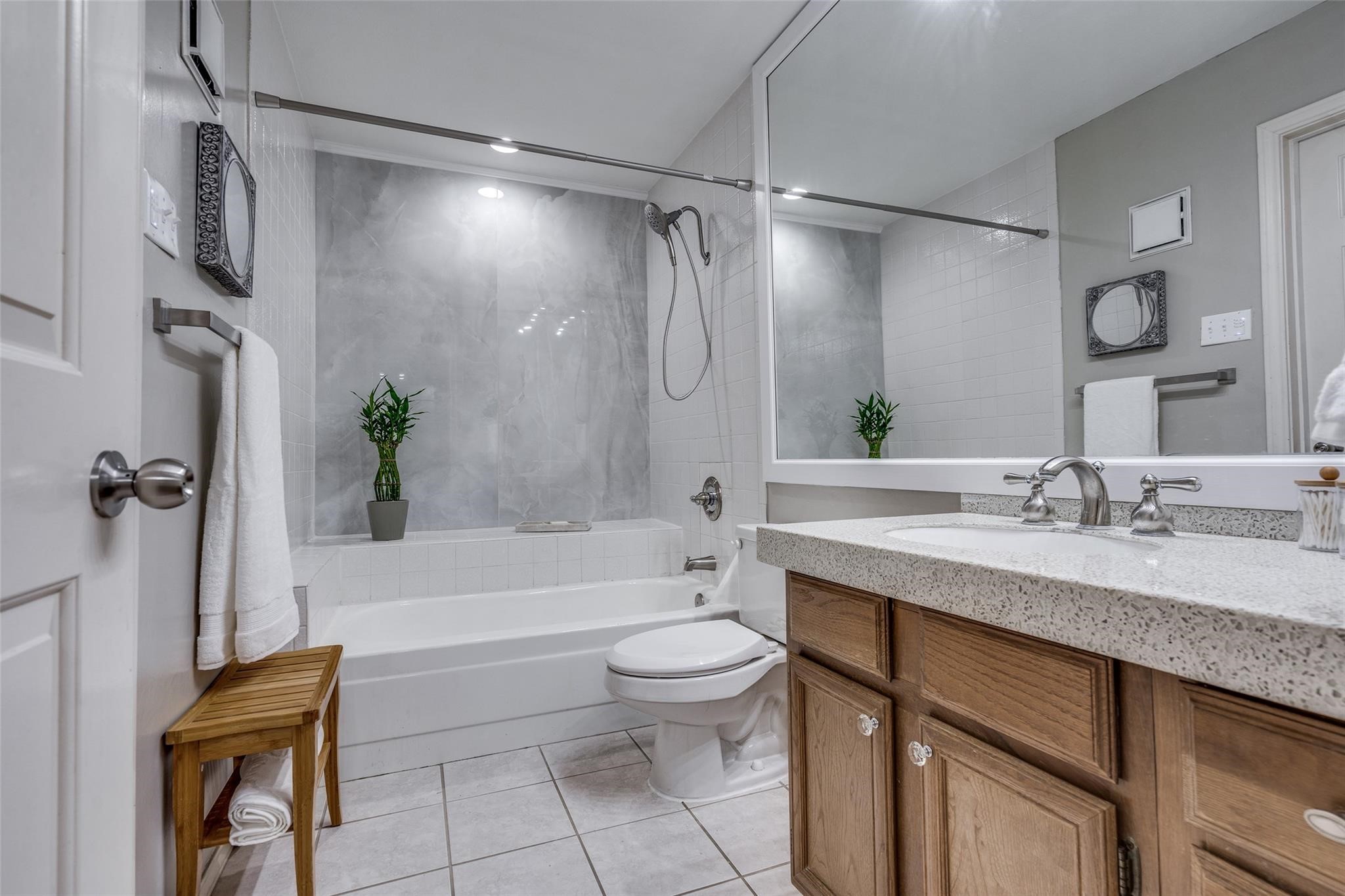 16301 Ledgemont Lane Addison TX 75001