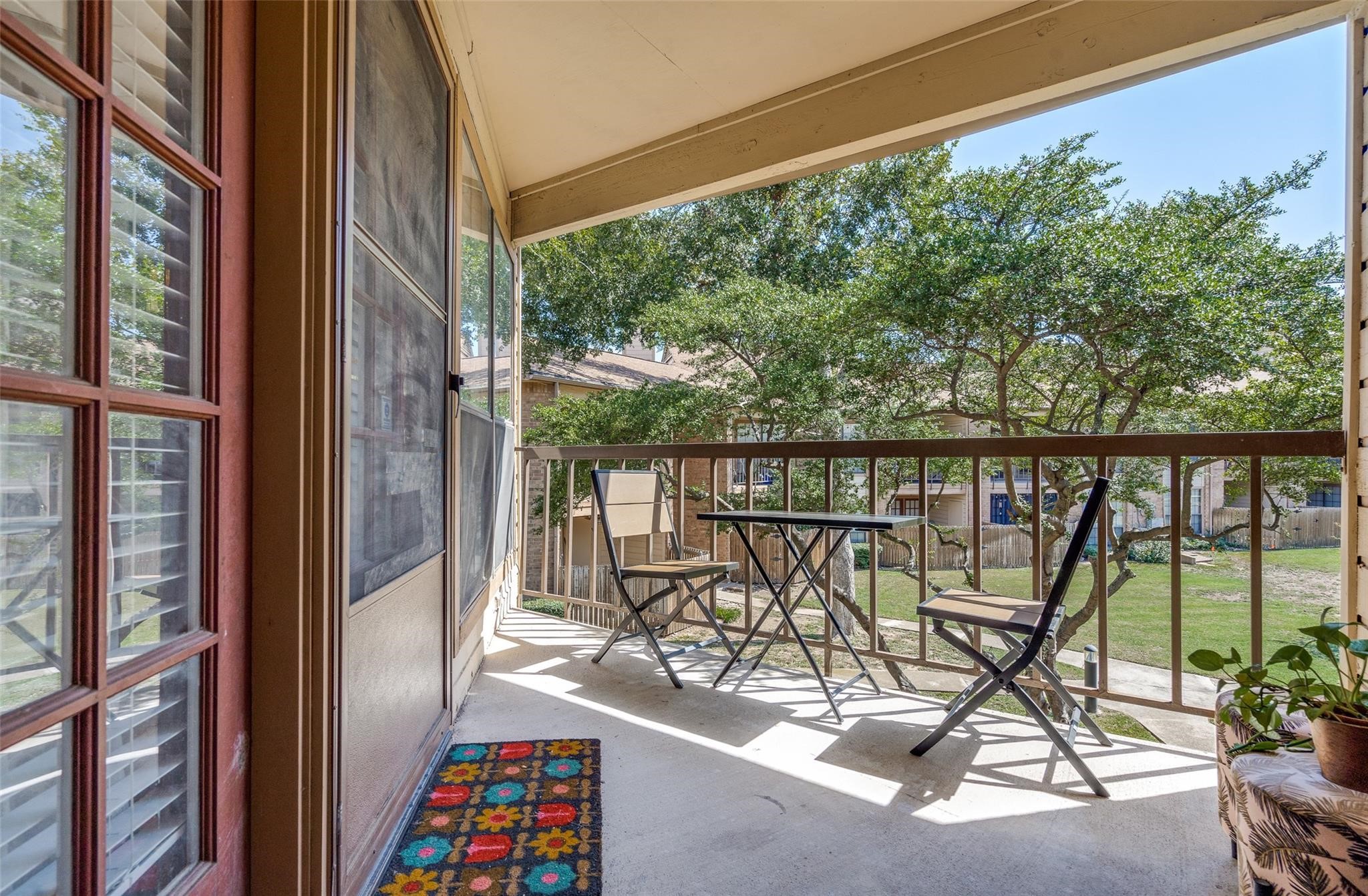 16301 Ledgemont Lane Addison TX 75001