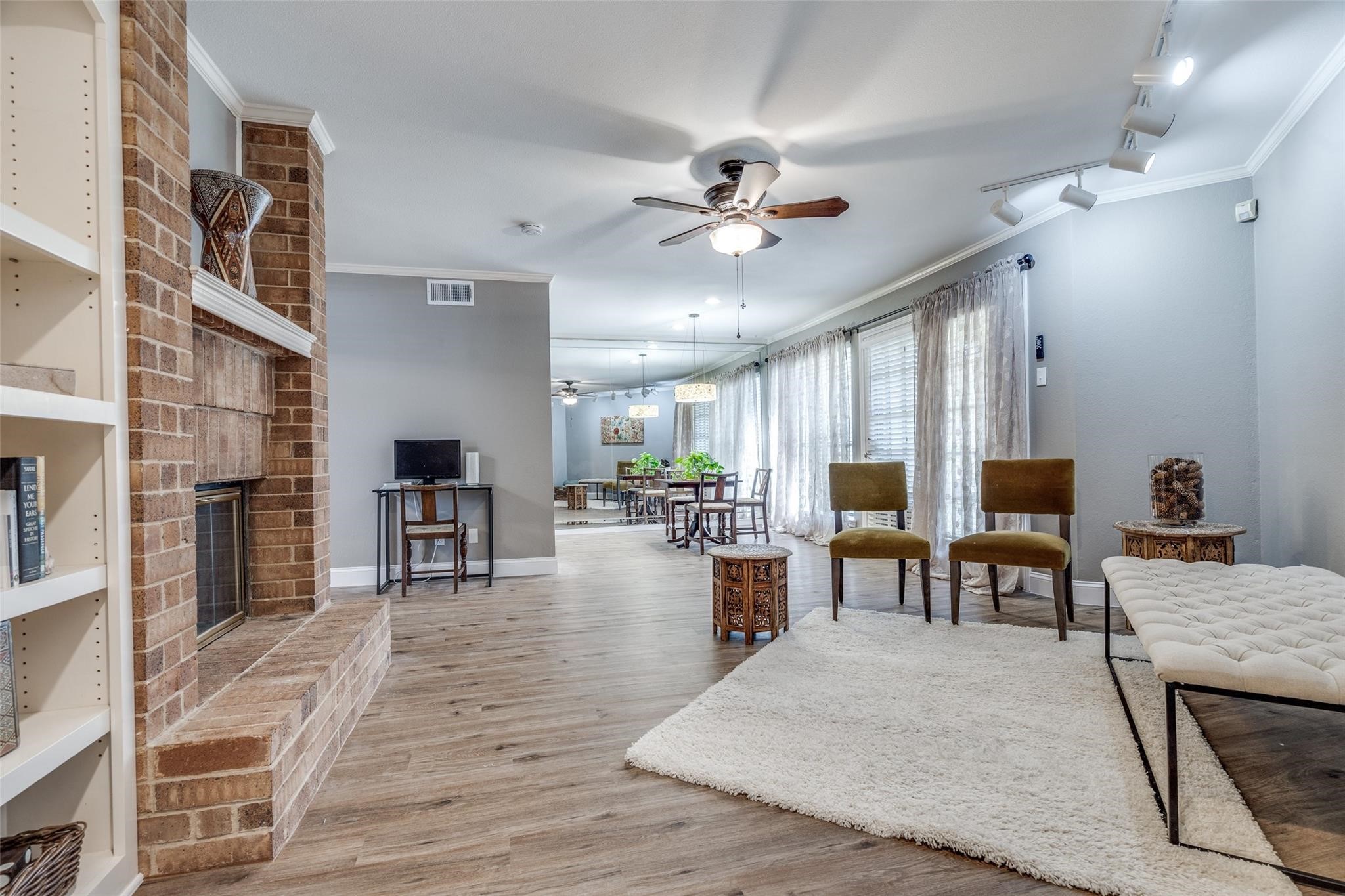 16301 Ledgemont Lane Addison TX 75001