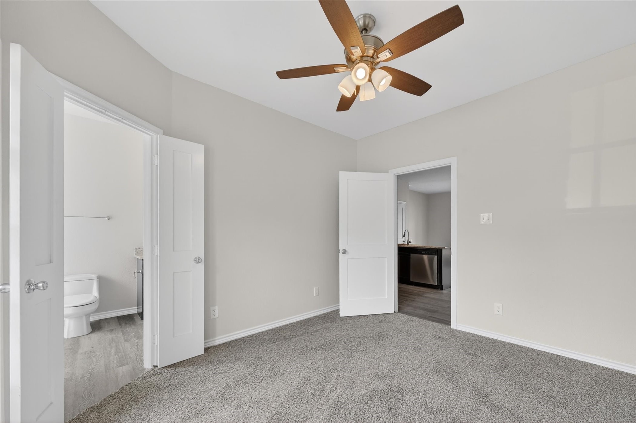 4800 W Lovers Lane Dallas TX 75209