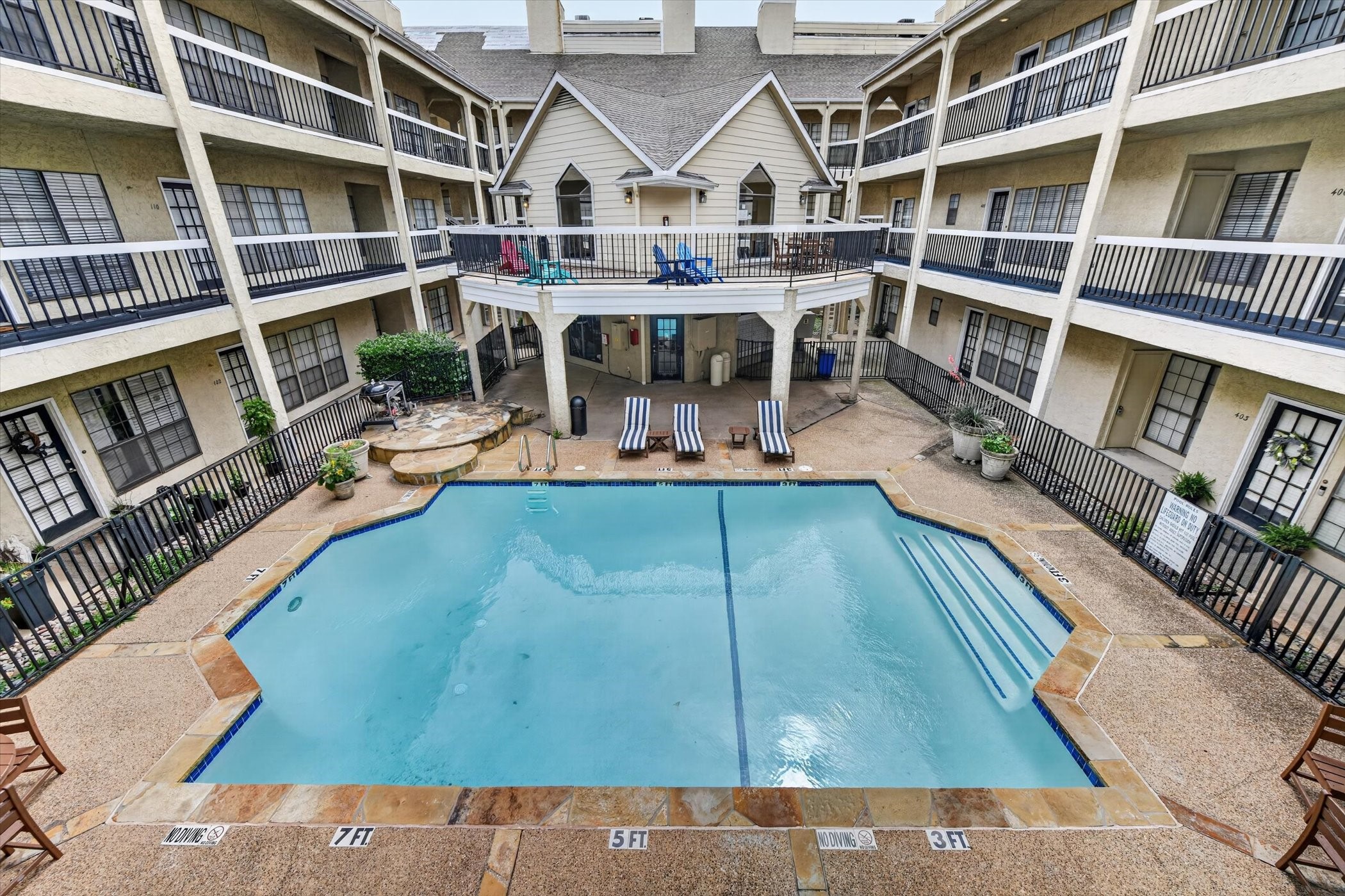 4800 W Lovers Lane Dallas TX 75209