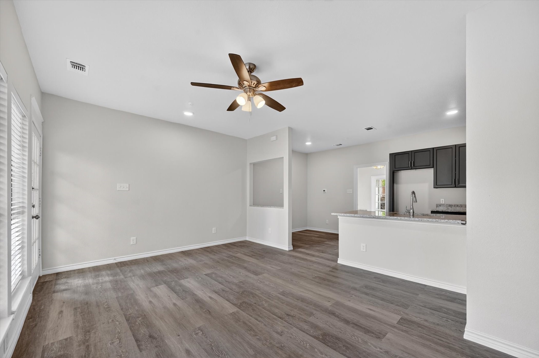 4800 W Lovers Lane Dallas TX 75209