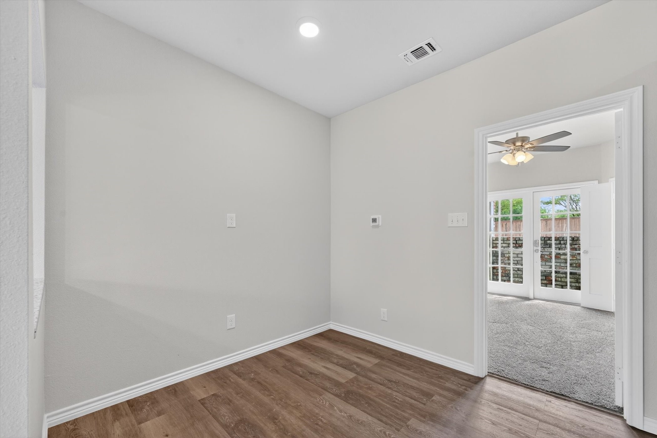 4800 W Lovers Lane Dallas TX 75209