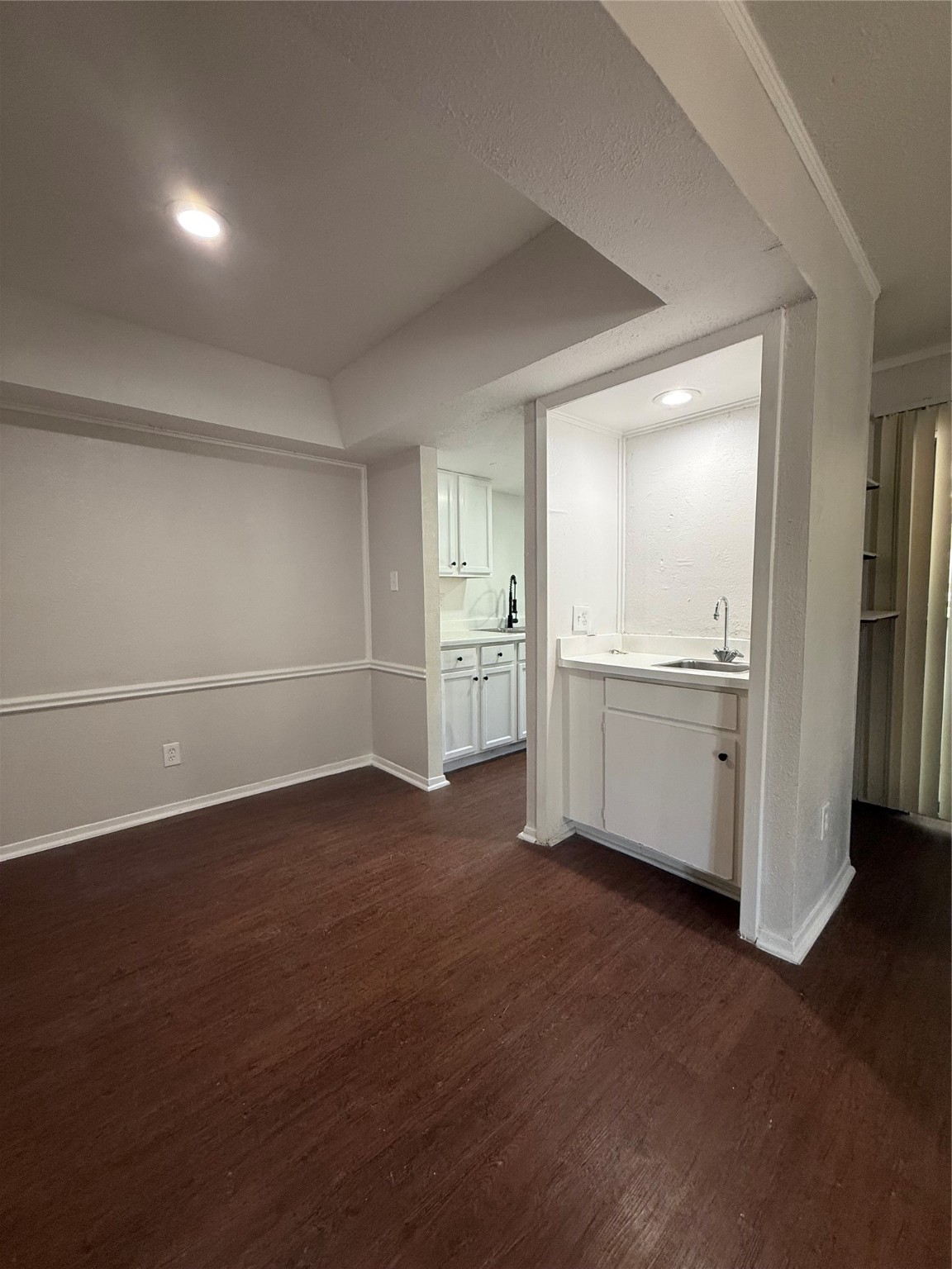 7431 Holly Hill Drive Dallas TX 75231