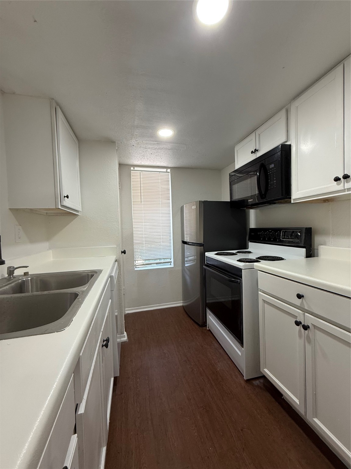 7431 Holly Hill Drive Dallas TX 75231