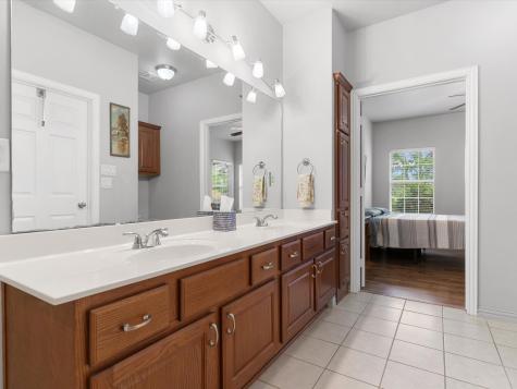 170 Greathouse Village Decatur TX 76234