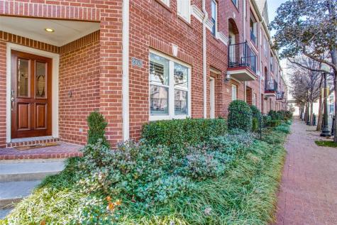 2452 Worthington Street Dallas TX 75204