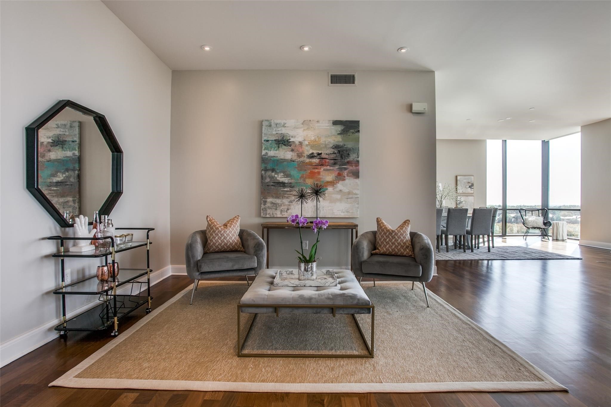 5656 N Central Expressway Dallas TX 75206