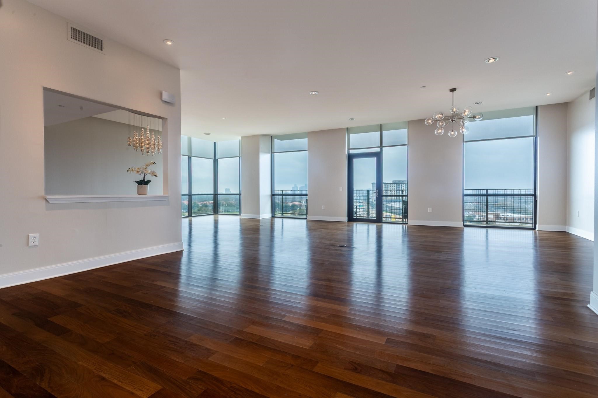 5656 N Central Expressway Dallas TX 75206