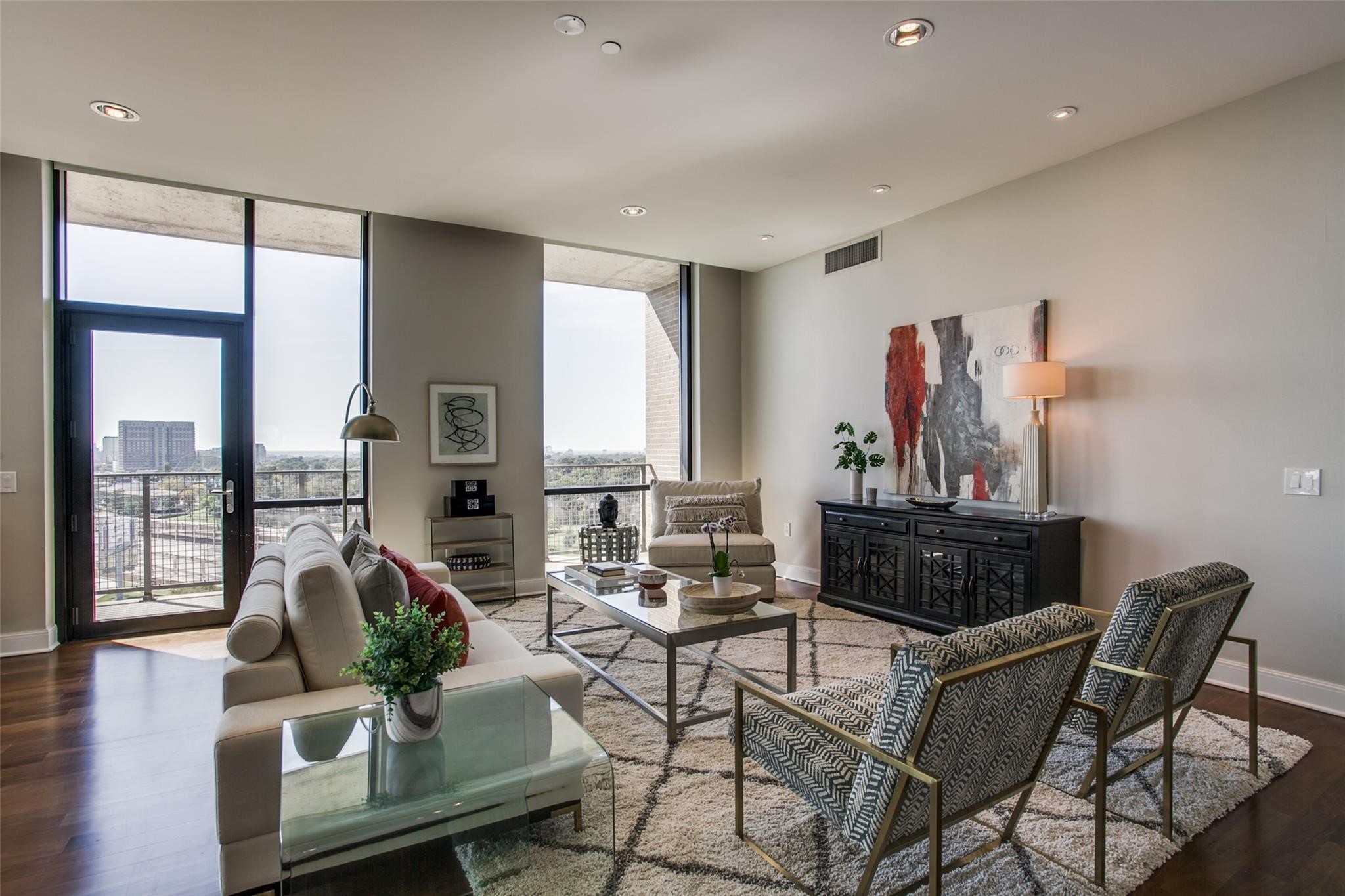 5656 N Central Expressway Dallas TX 75206