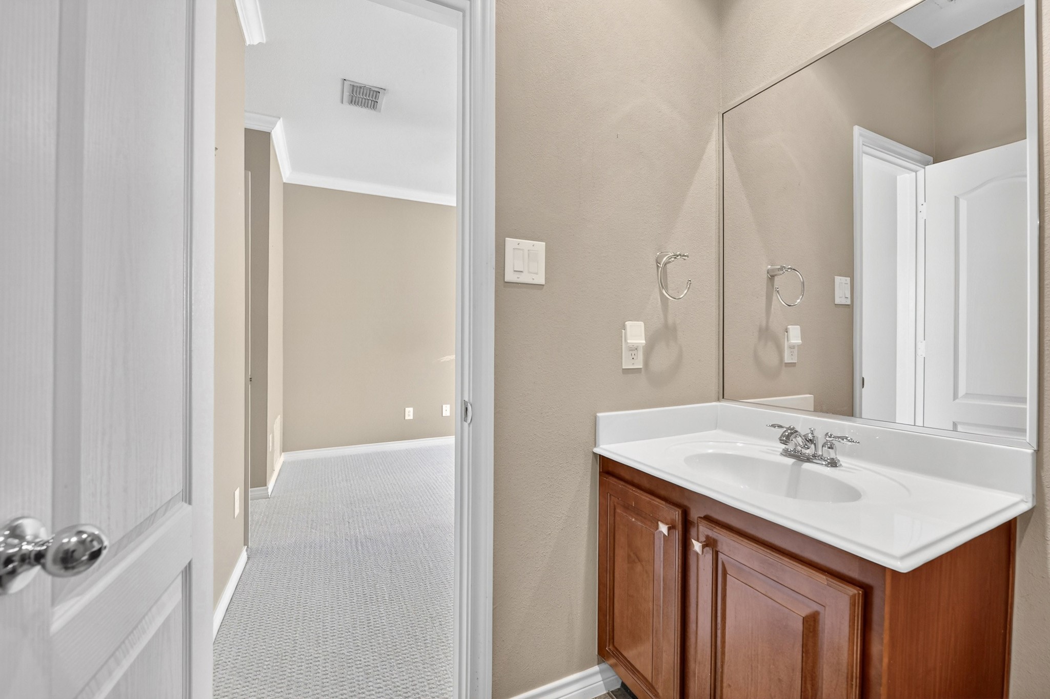 5026 Calloway Drive Addison TX 75001