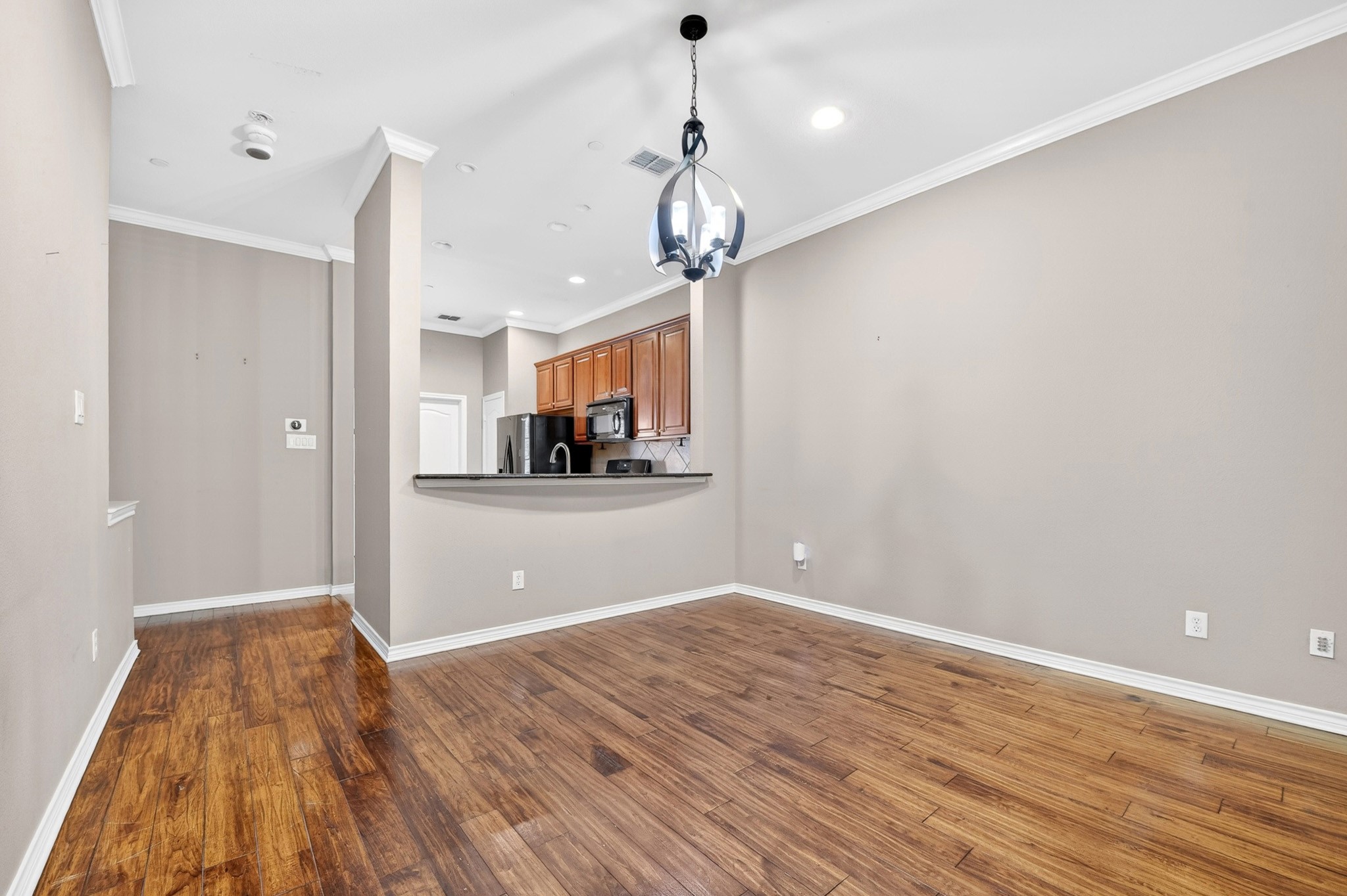 5026 Calloway Drive Addison TX 75001
