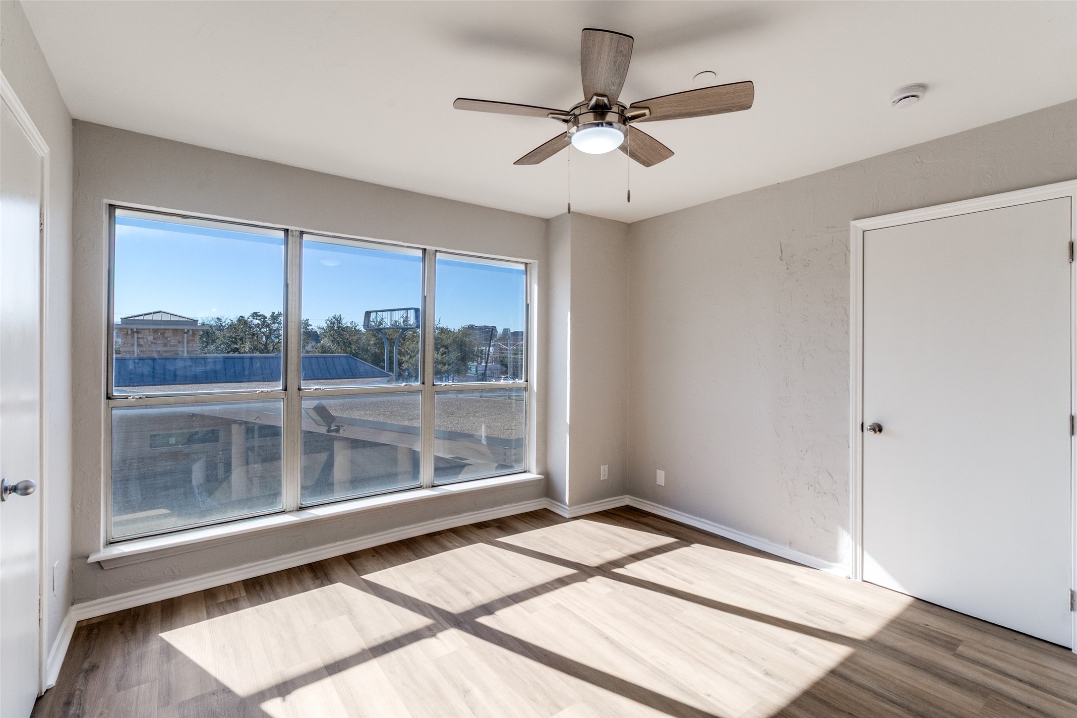 4221 Cole Avenue Dallas TX 75205