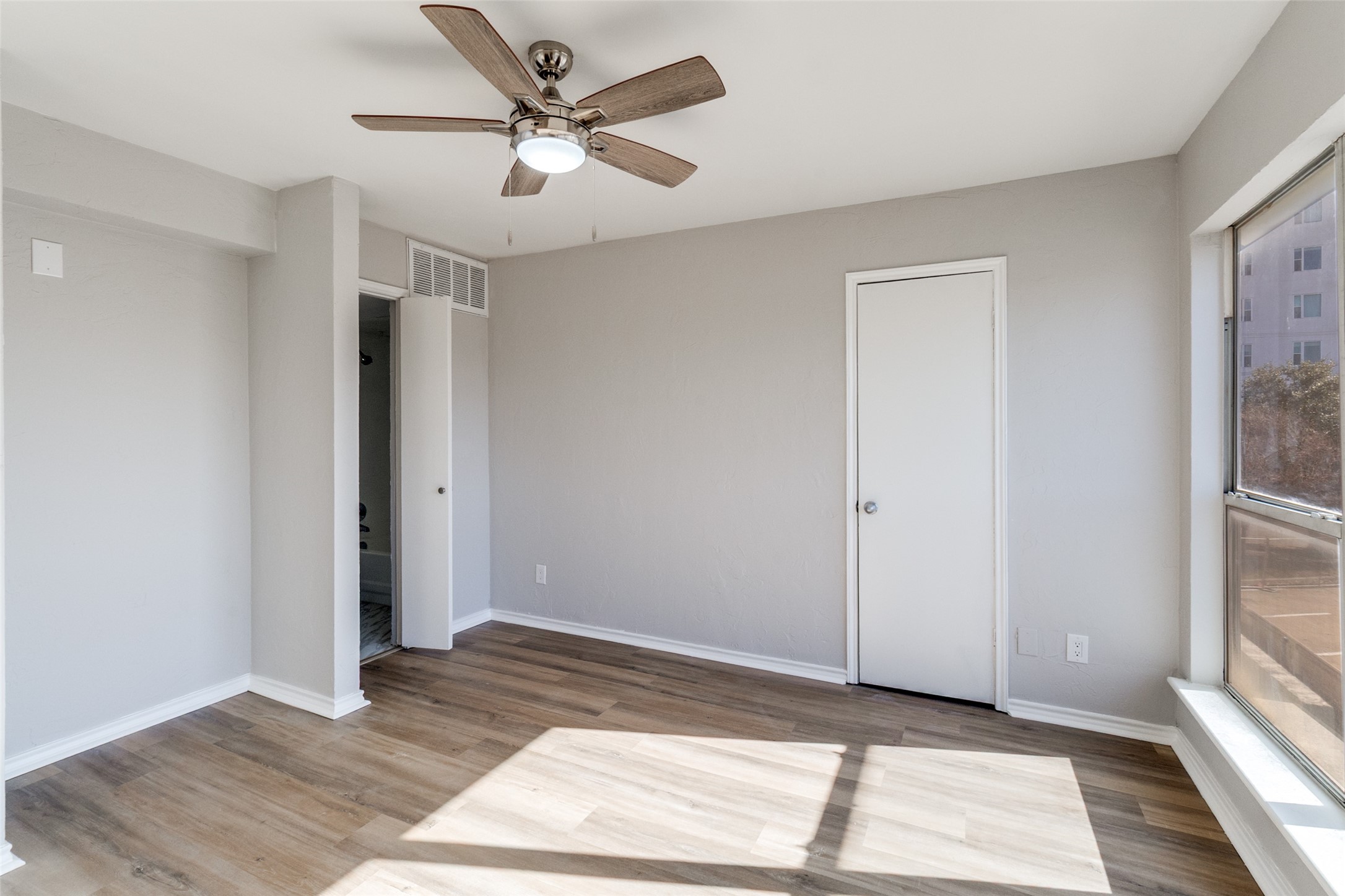 4221 Cole Avenue Dallas TX 75205