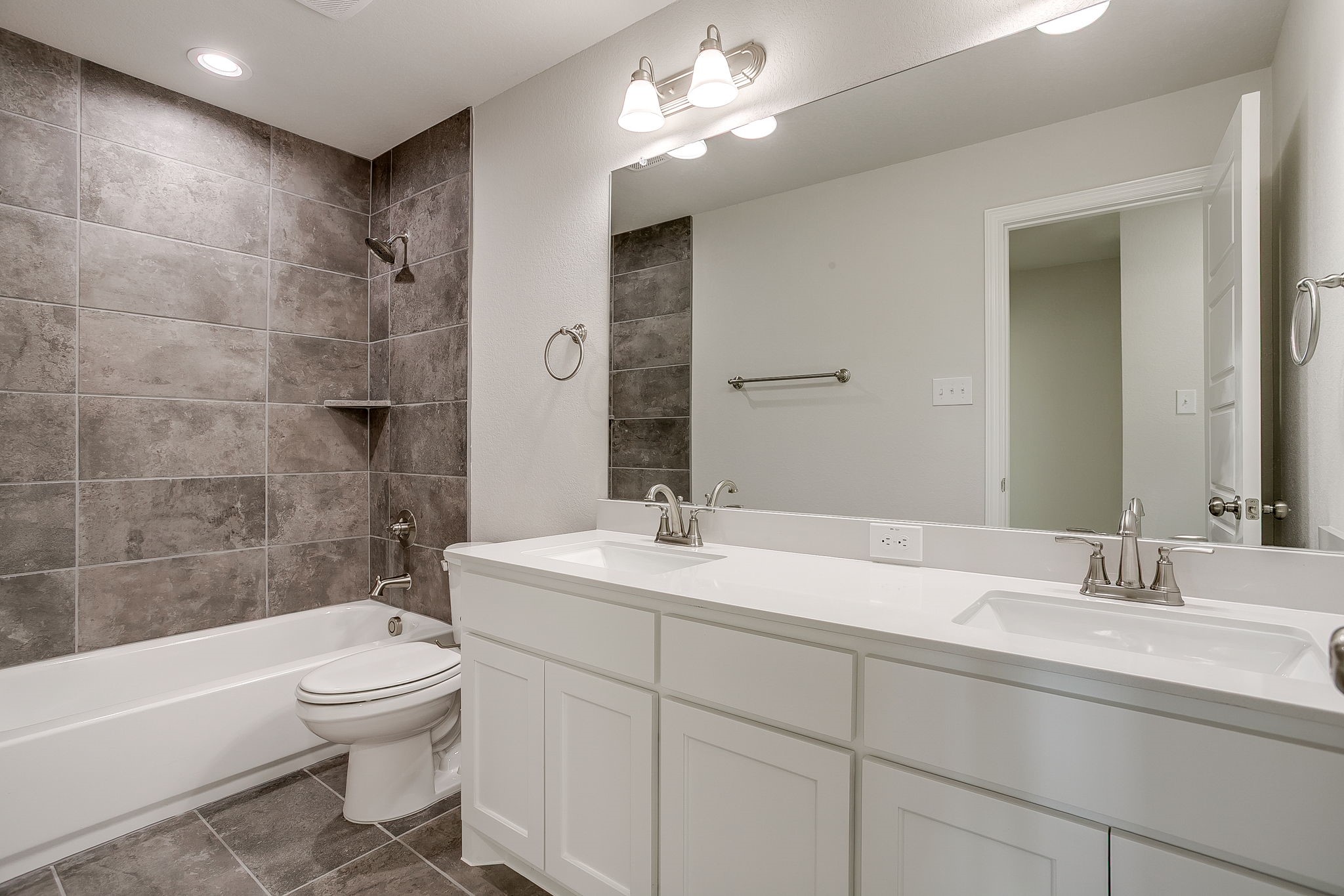 6914 Yellow Hammer Way Arlington TX 76001
