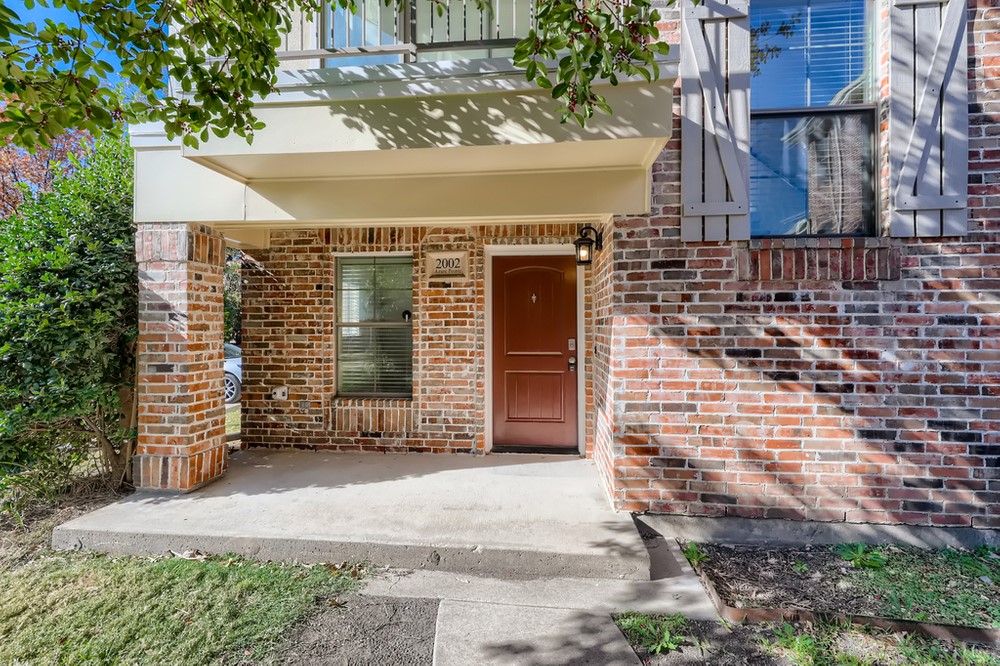 2002 Azure Pointe Richardson TX 75080