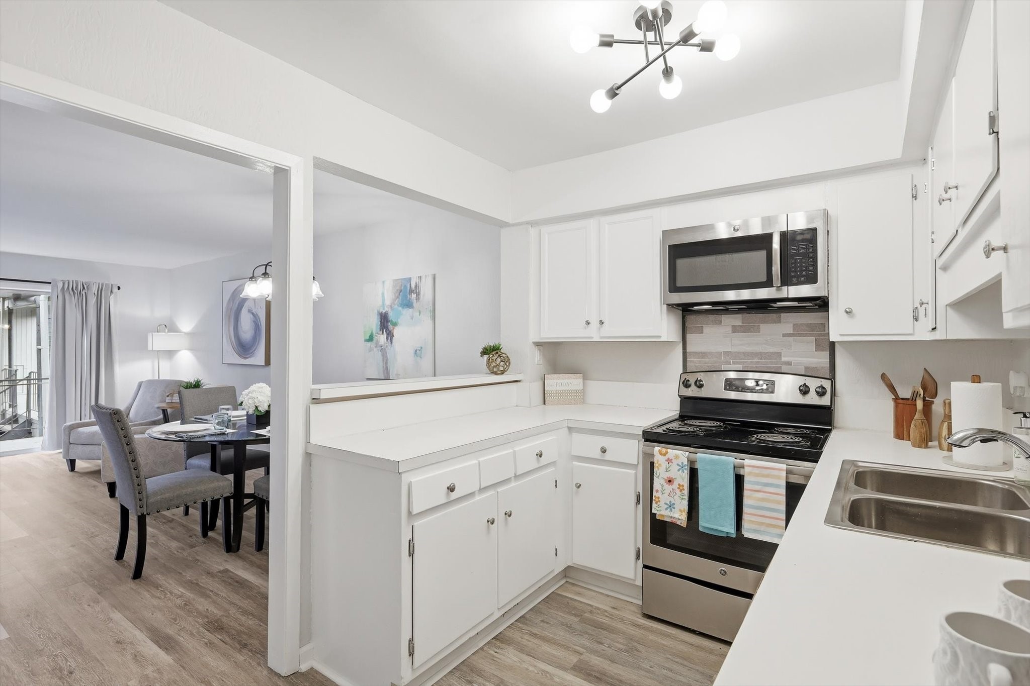 5323 Fleetwood Oaks Avenue Dallas TX 75235