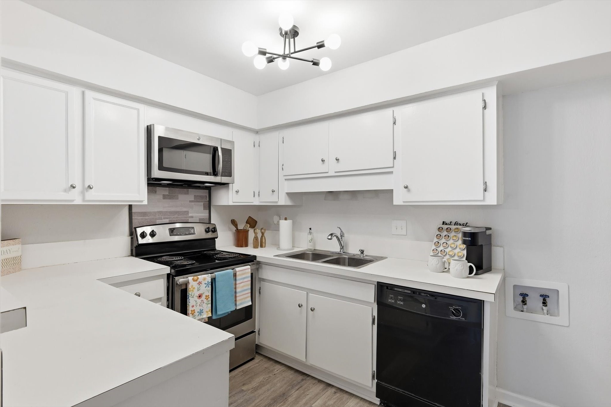 5323 Fleetwood Oaks Avenue Dallas TX 75235
