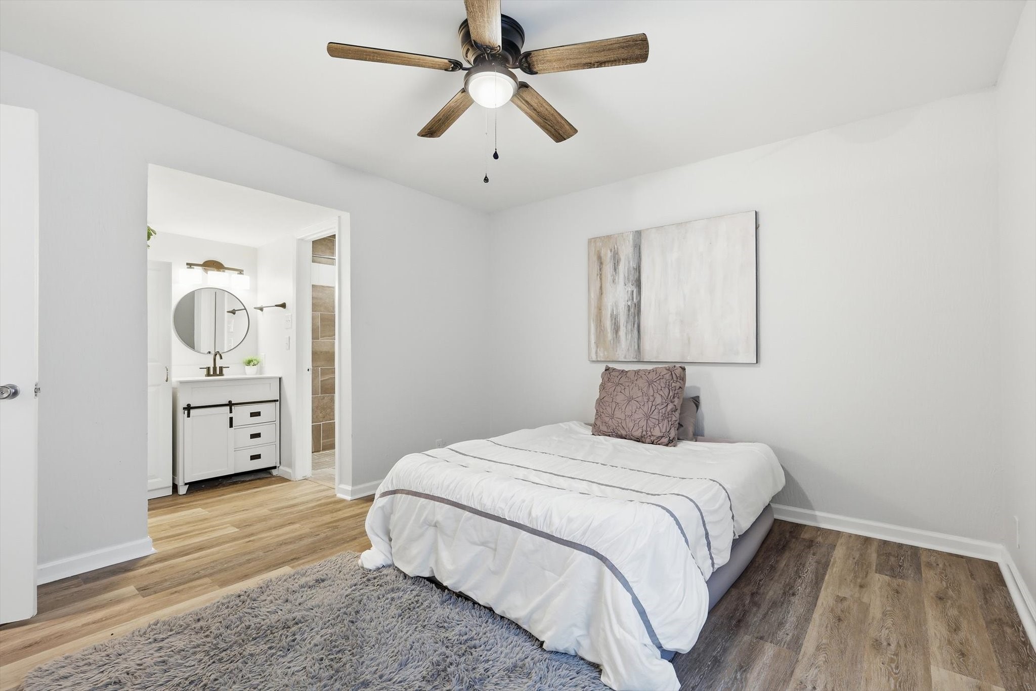 5323 Fleetwood Oaks Avenue Dallas TX 75235