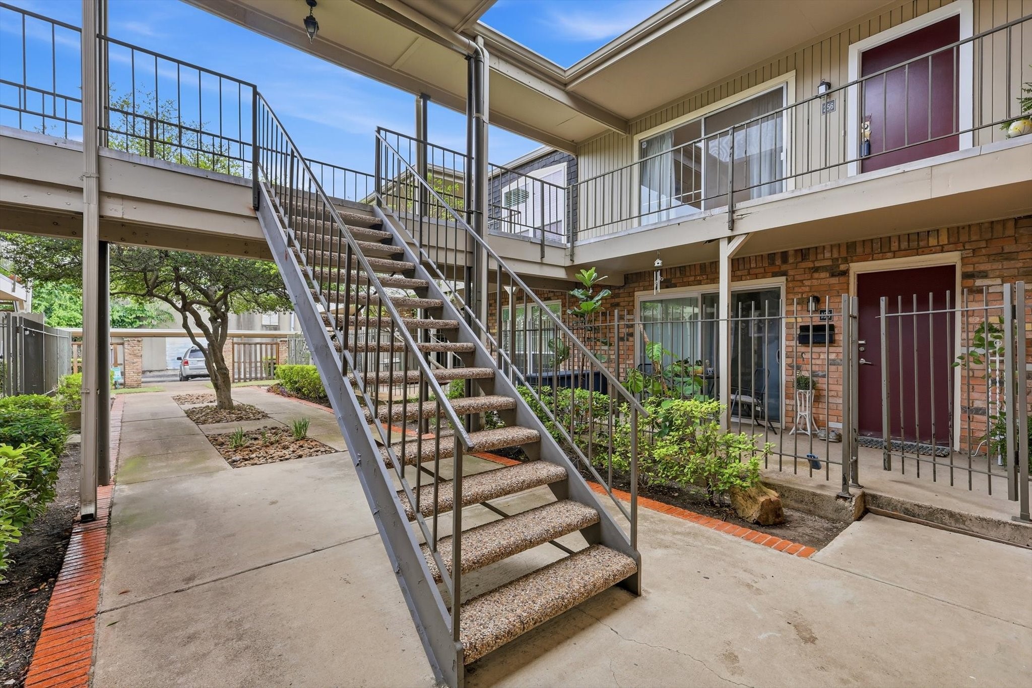 5323 Fleetwood Oaks Avenue Dallas TX 75235
