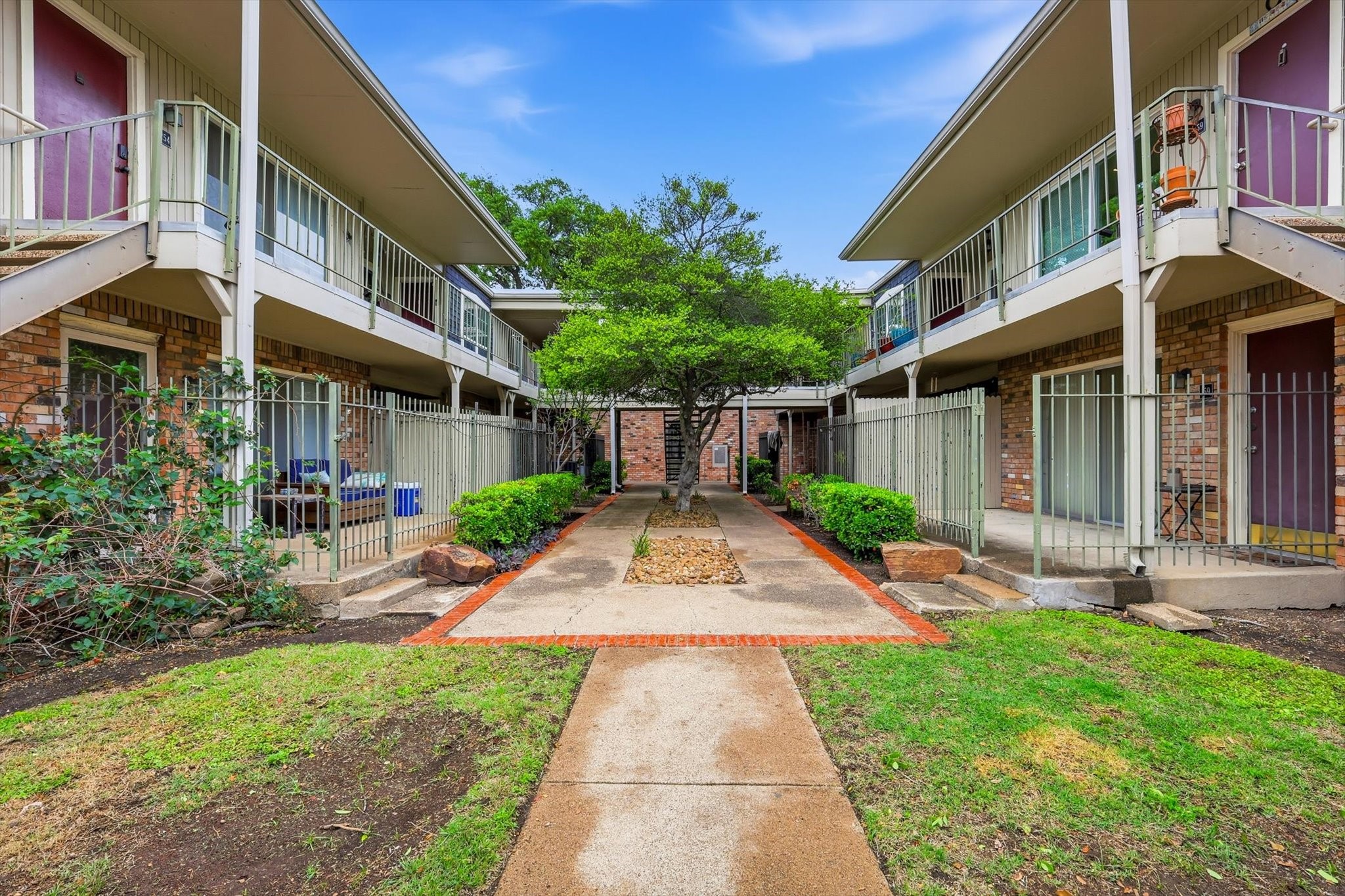 5323 Fleetwood Oaks Avenue Dallas TX 75235