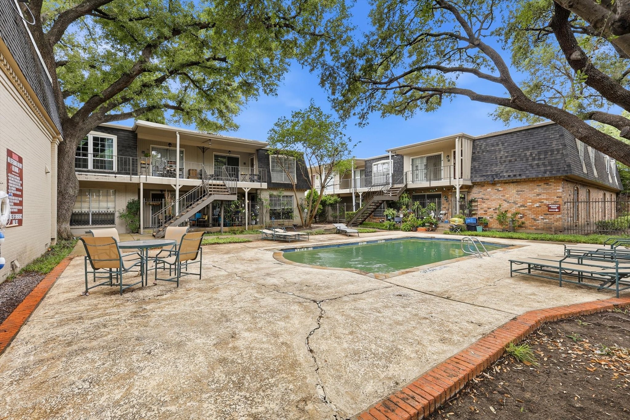 5323 Fleetwood Oaks Avenue Dallas TX 75235