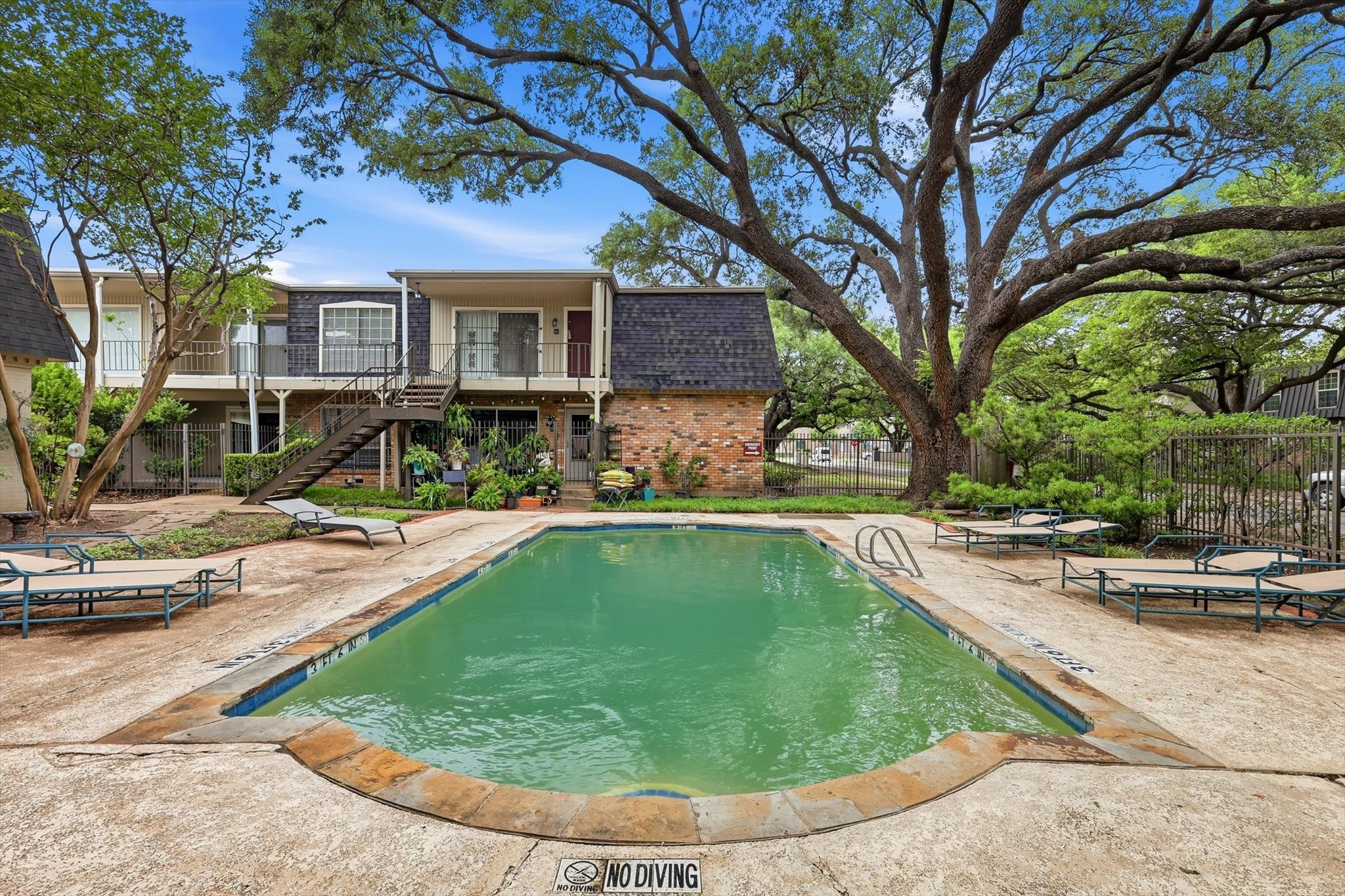 5323 Fleetwood Oaks Avenue Dallas TX 75235