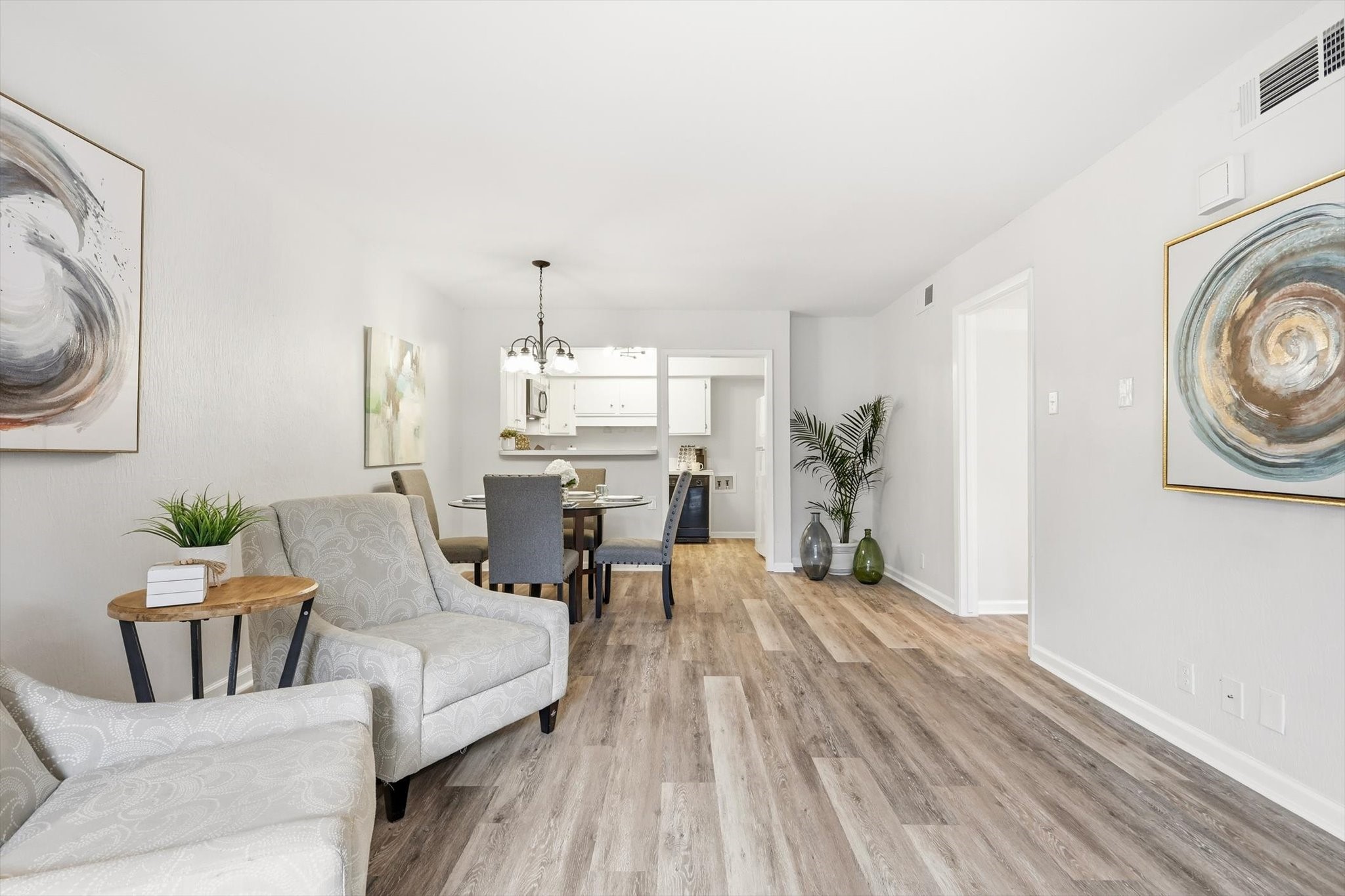 5323 Fleetwood Oaks Avenue Dallas TX 75235